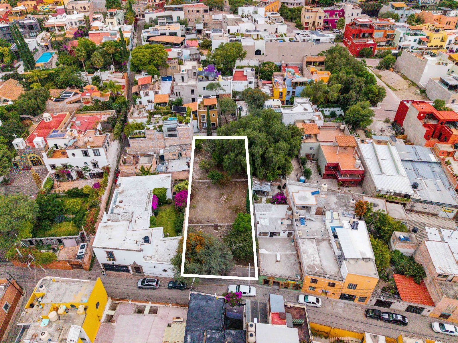 Lote Moras — Guadiana, San Miguel de Allende — photo 4 — expansive canvas, verdant surroundings, development potential
