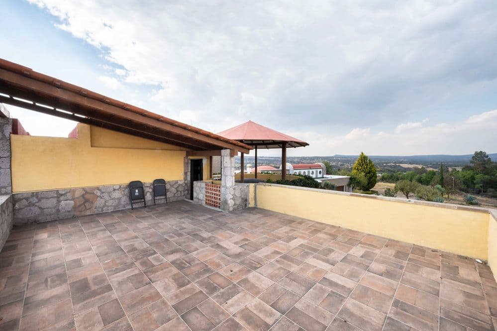 Casa Cactus — El Cortijo, San Miguel de Allende — photo 23 — panoramic terrace, expansive valley views
