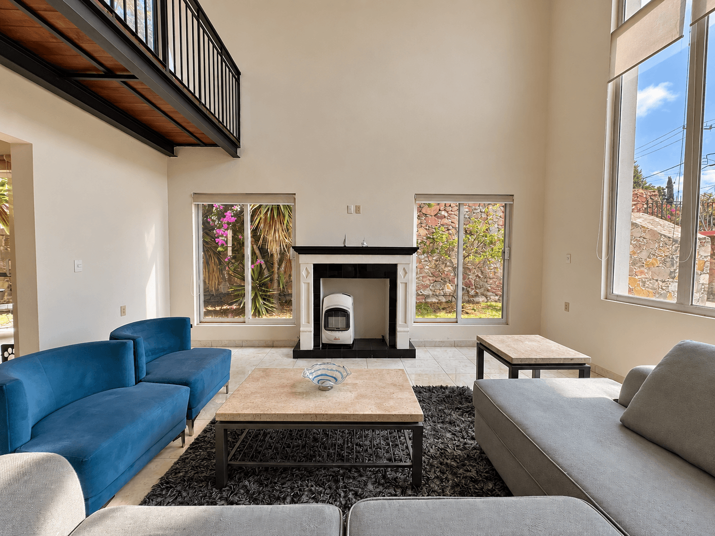 Casa Cortijo — El Cortijo, San Miguel de Allende — photo 5 — contemporary living with dramatic natural light