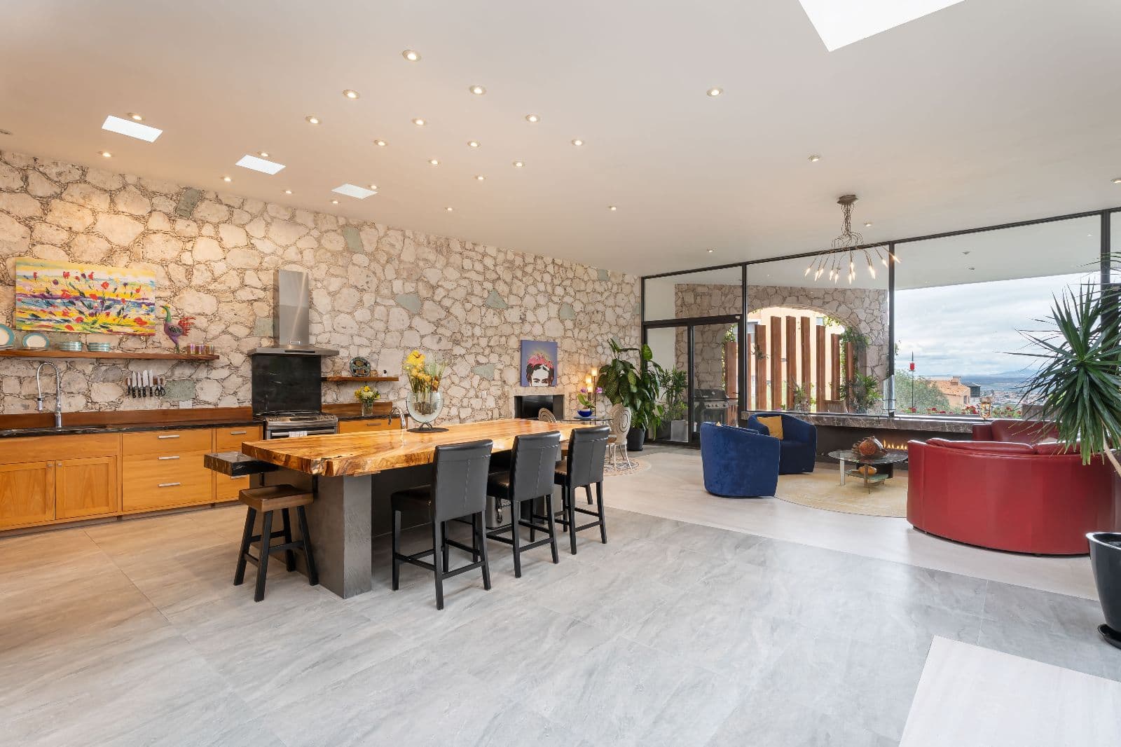 Casa Iluminada — Balcones, San Miguel de Allende — photo 4 — soaring stone walls, luxury open living