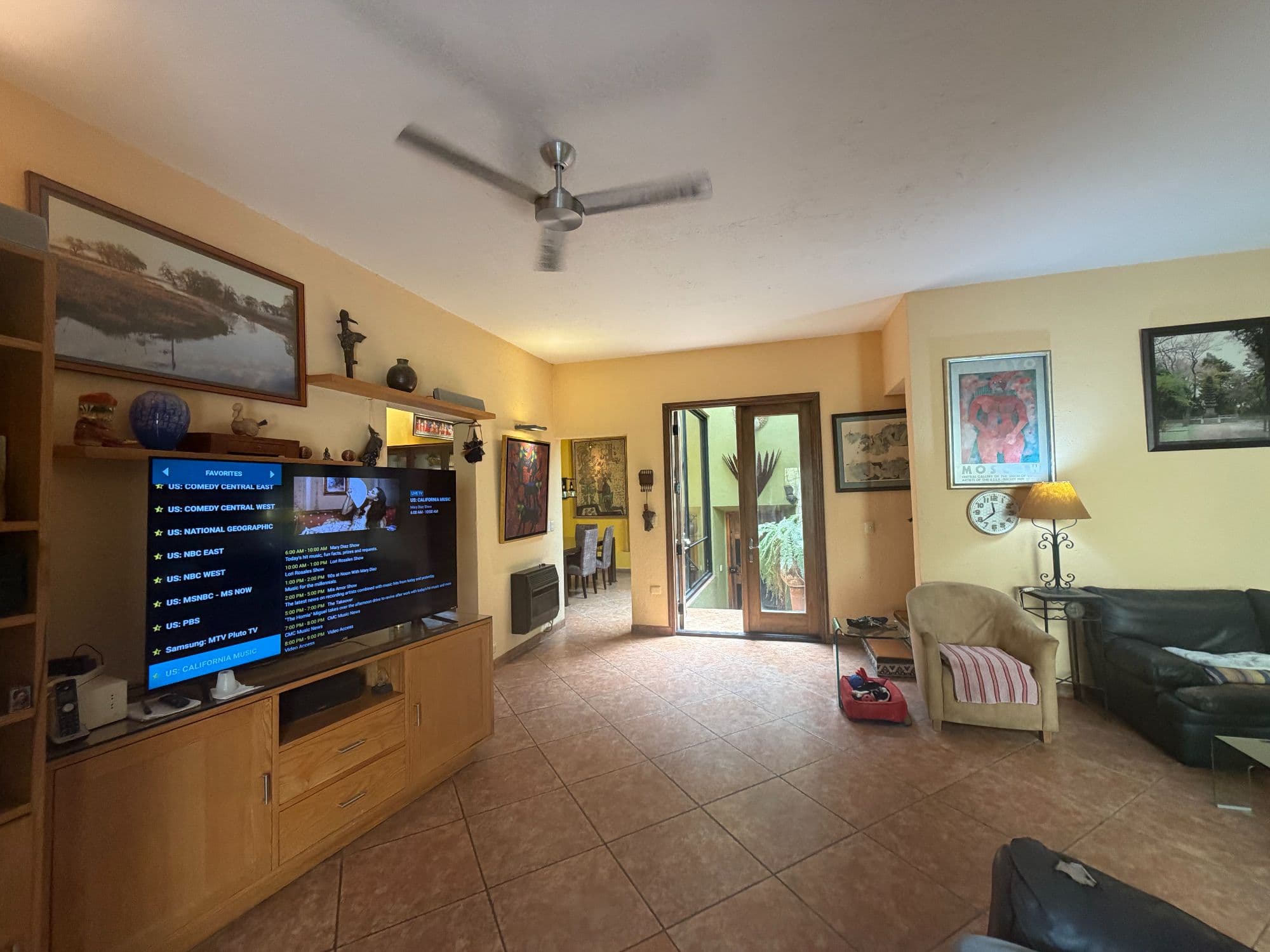 Casa Clinton — Caracol, San Miguel de Allende — photo 14 — sunlit entertainment room, timeless charm