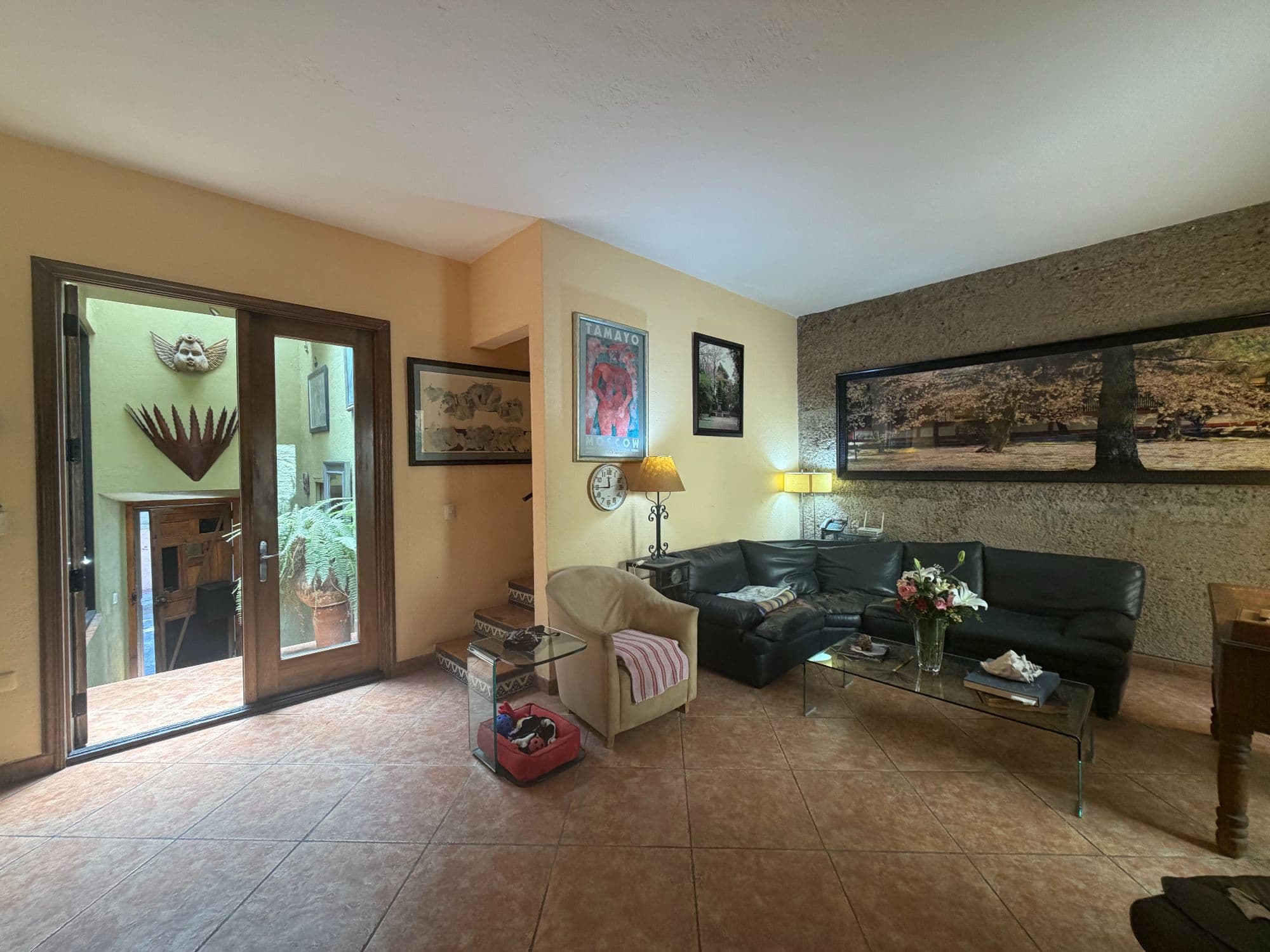 Casa Clinton — Caracol, San Miguel de Allende — photo 23 — luminous living room, rustic elegance meets comfort