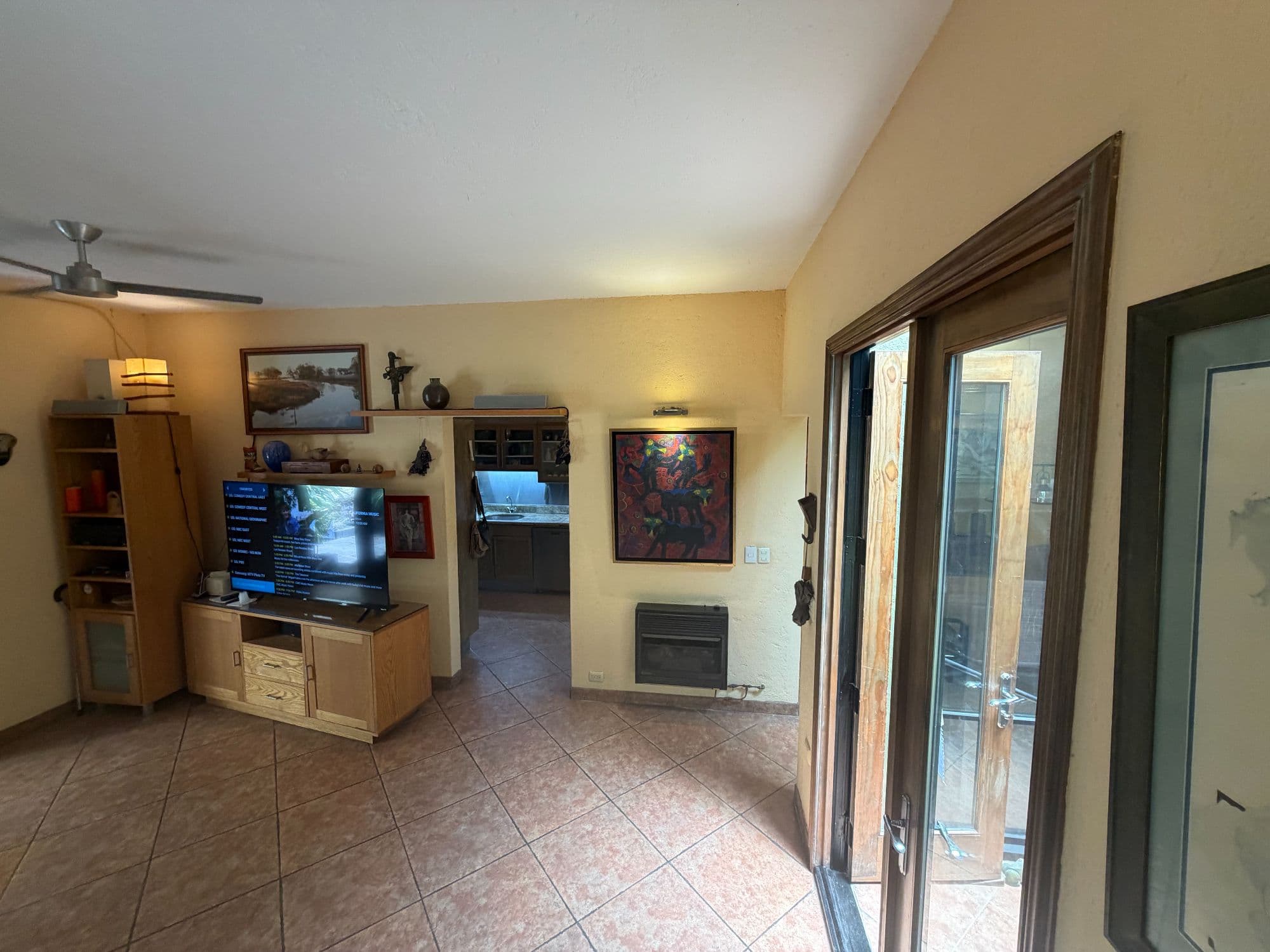 Casa Clinton — Caracol, San Miguel de Allende — photo 21 — bright, open living space with character