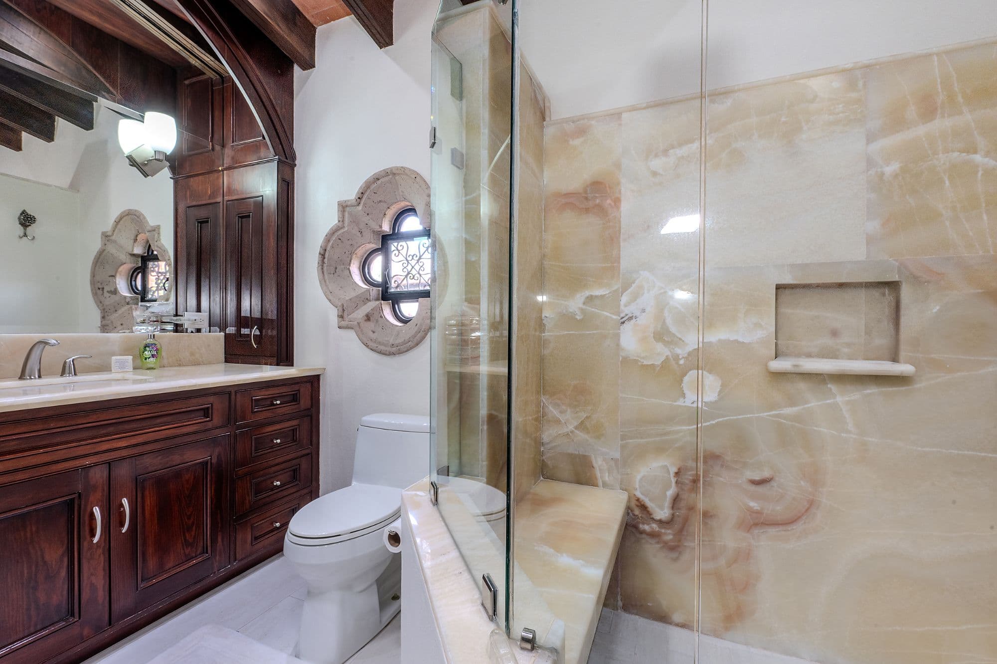 Casa Java — Atascadero (Arcos de San Miguel), San Miguel de Allende — photo 10 — luxurious spa-inspired master bath retreat