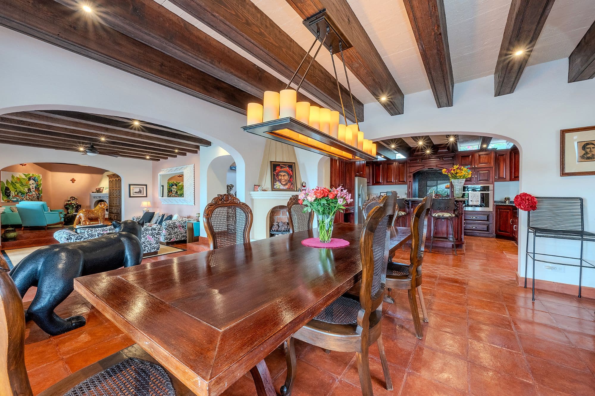 Casa Java — Atascadero (Arcos de San Miguel), San Miguel de Allende — photo 4 — elegant open-concept entertaining space