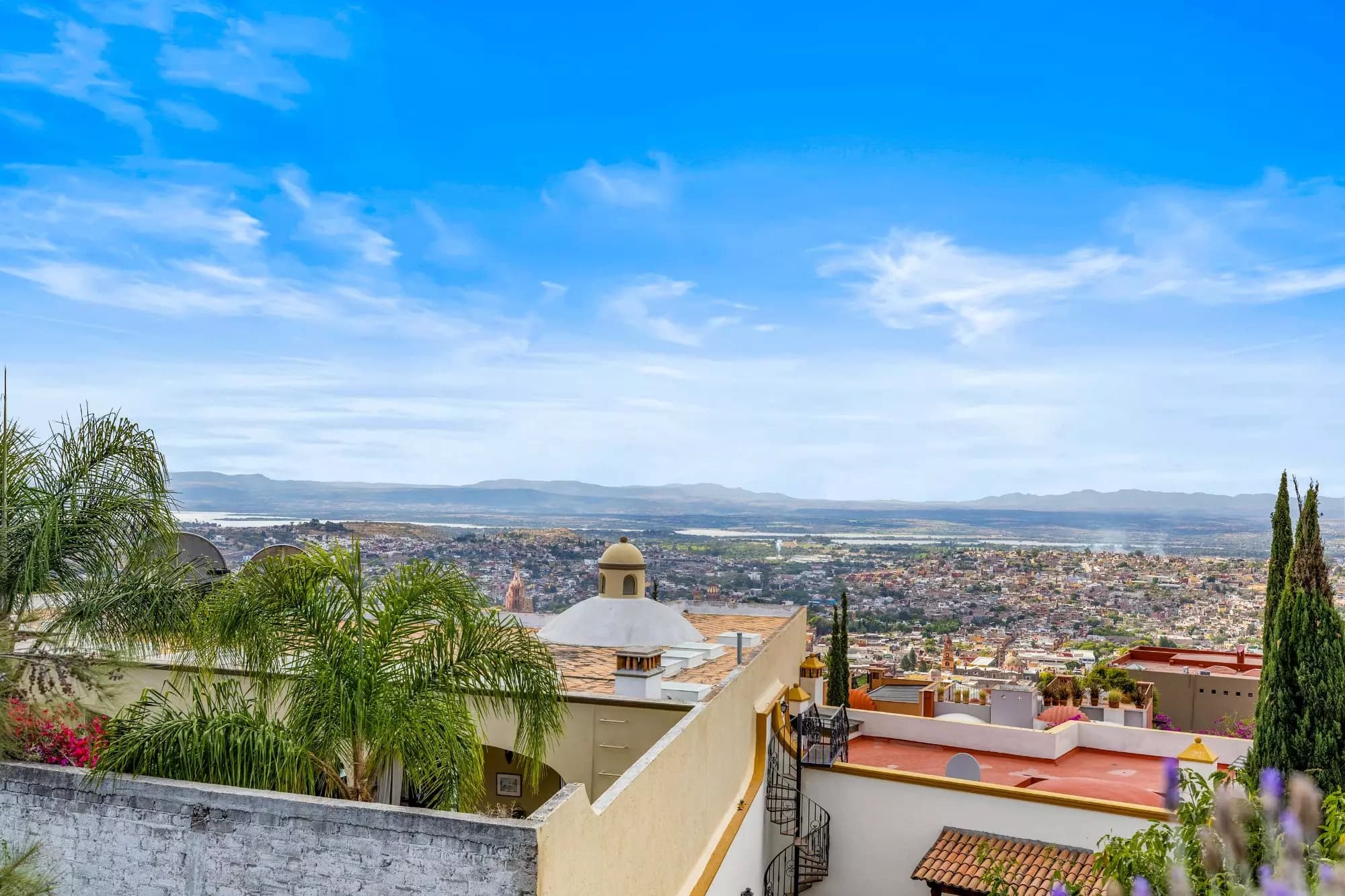 The Hidden House — Rinconada de Los Balcones, San Miguel de Allende — photo 21 — panoramic valley views, colonial charm elegantly positioned