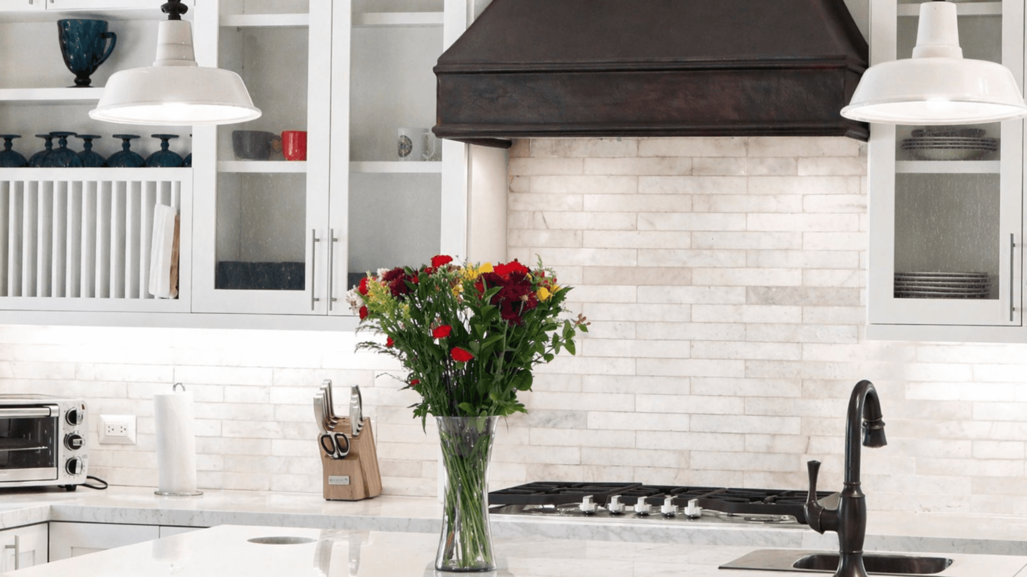 Casa Zen — El Obraje, San Miguel de Allende — photo 7 — sophisticated chef's kitchen, timeless elegance