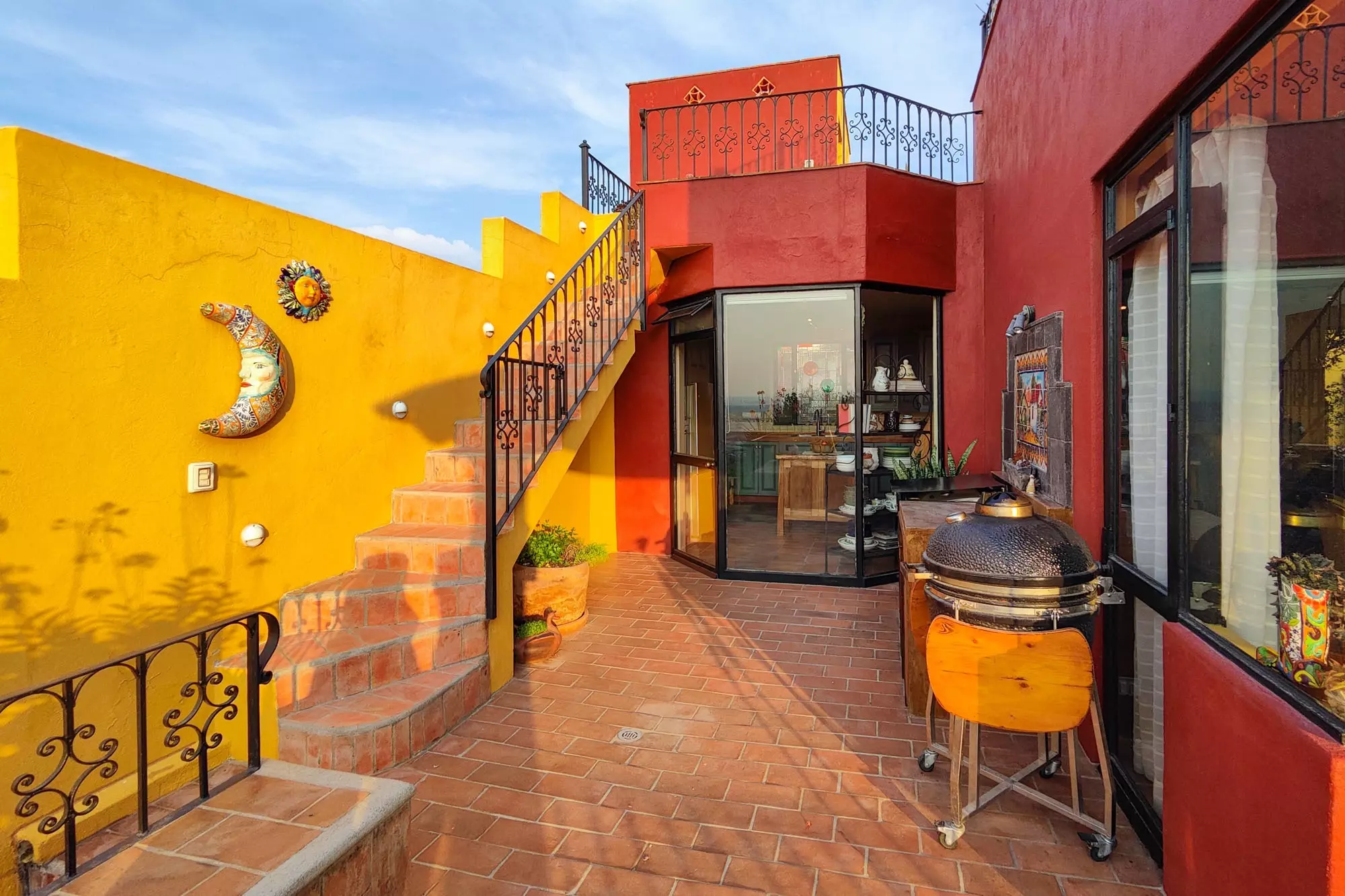 Casa Colina — Balcones, San Miguel de Allende — photo 16 — vibrant rooftop terrace, colonial charm