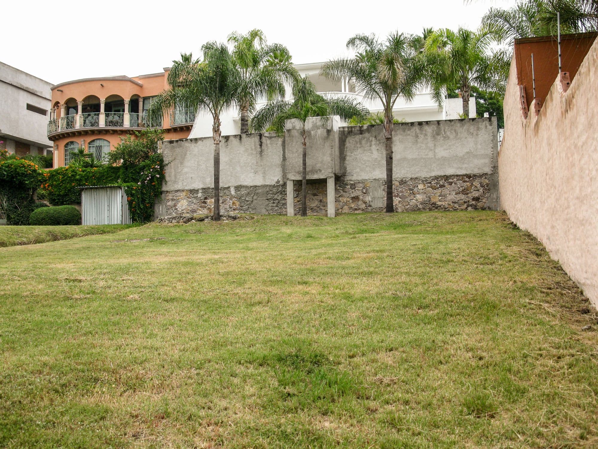 Centenario 38 Lot — Villa de los Frailes, San Miguel de Allende — photo 3 — expansive grounds, colonial charm awaits