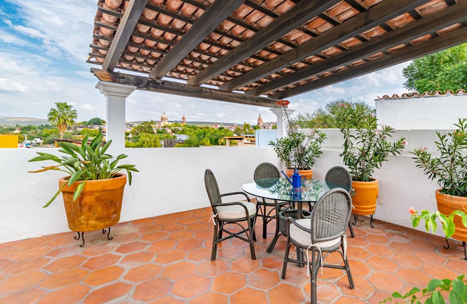 20 de Enero — San Antonio, San Miguel de Allende — charming rooftop terrace with panoramic views