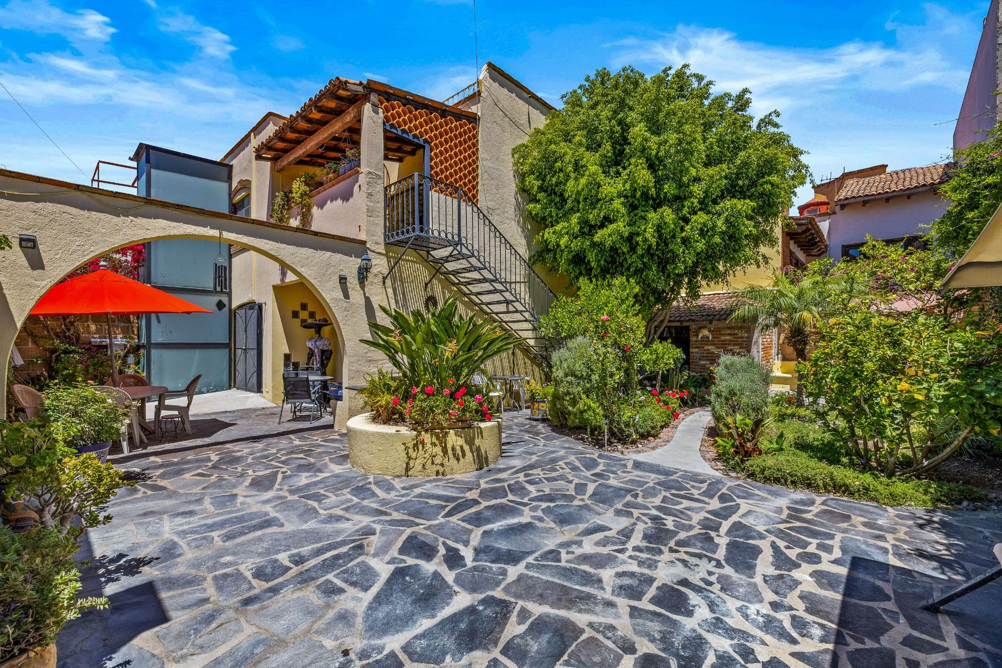 Casa Eclipse — La Lejona, San Miguel de Allende — photo 4 — enchanting courtyard, timeless mediterranean elegance