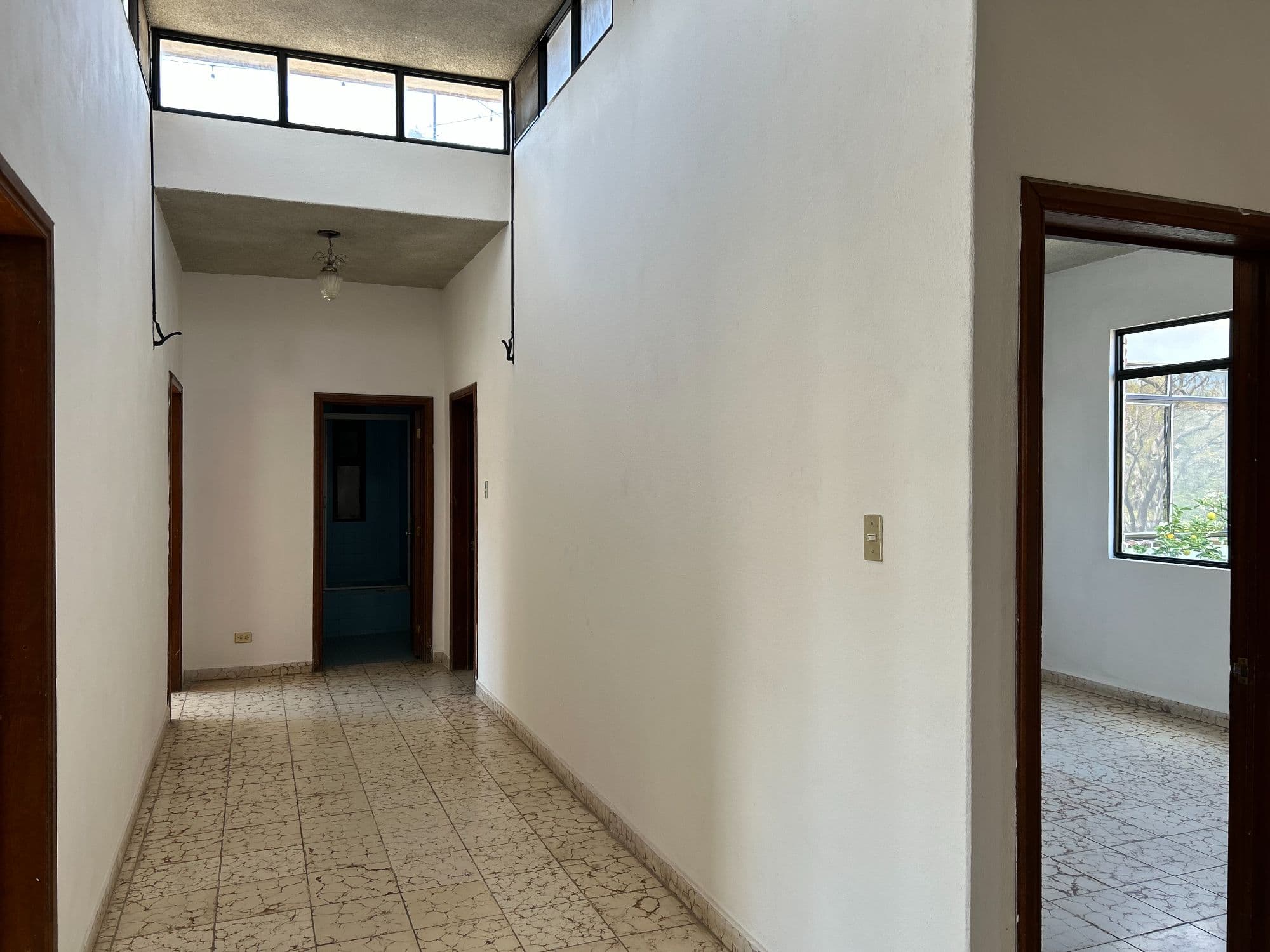 Casa Naranjo — San Miguel de Allende Centro, San Miguel de Allende — photo 17 — soaring ceilings, luminous hallway spaces