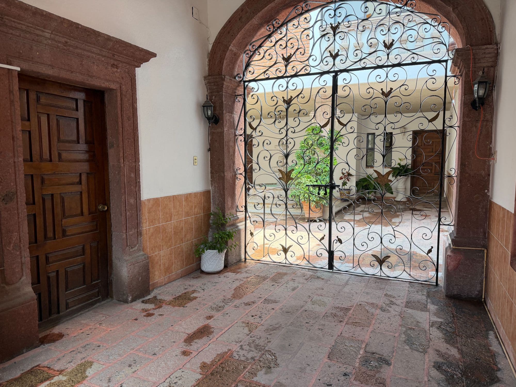 Casa Torres — Centro, San Miguel de Allende — photo 44 — charming colonial courtyard with ornate ironwork