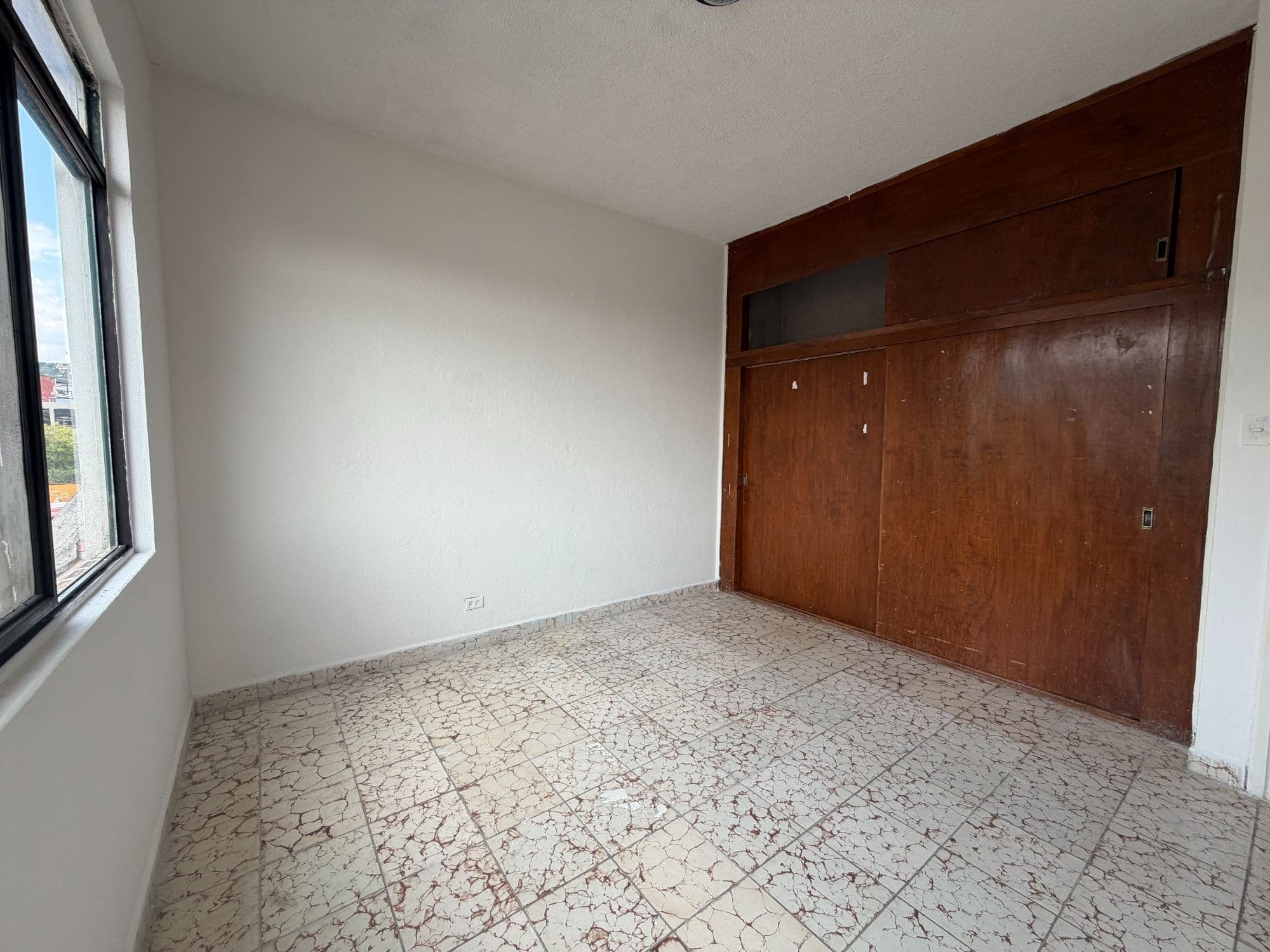 Casa Torres — Centro, San Miguel de Allende — photo 46 — spacious room with abundant natural light