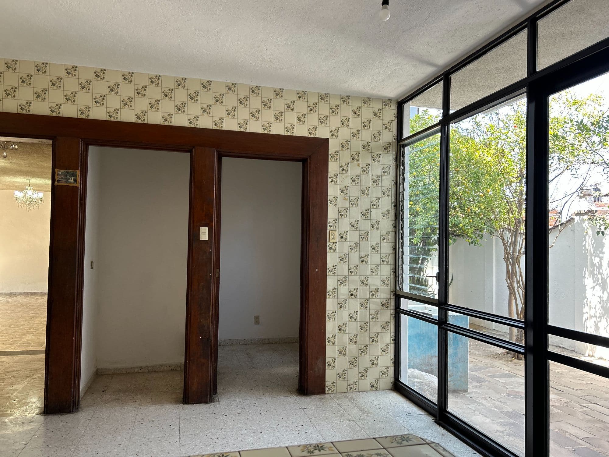Casa Naranjo — San Miguel de Allende Centro, San Miguel de Allende — photo 15 — bright living space with garden views