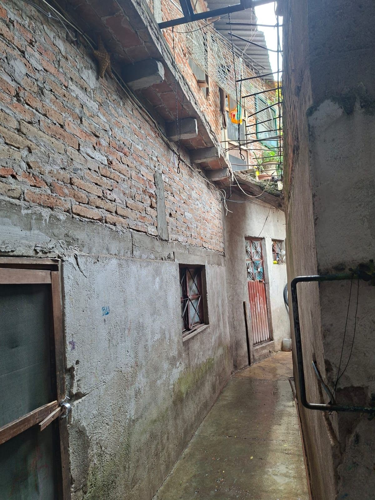 Terreno Árboles — Centro, San Miguel de Allende — photo 13 — charming rustic alleyway awaits renovation