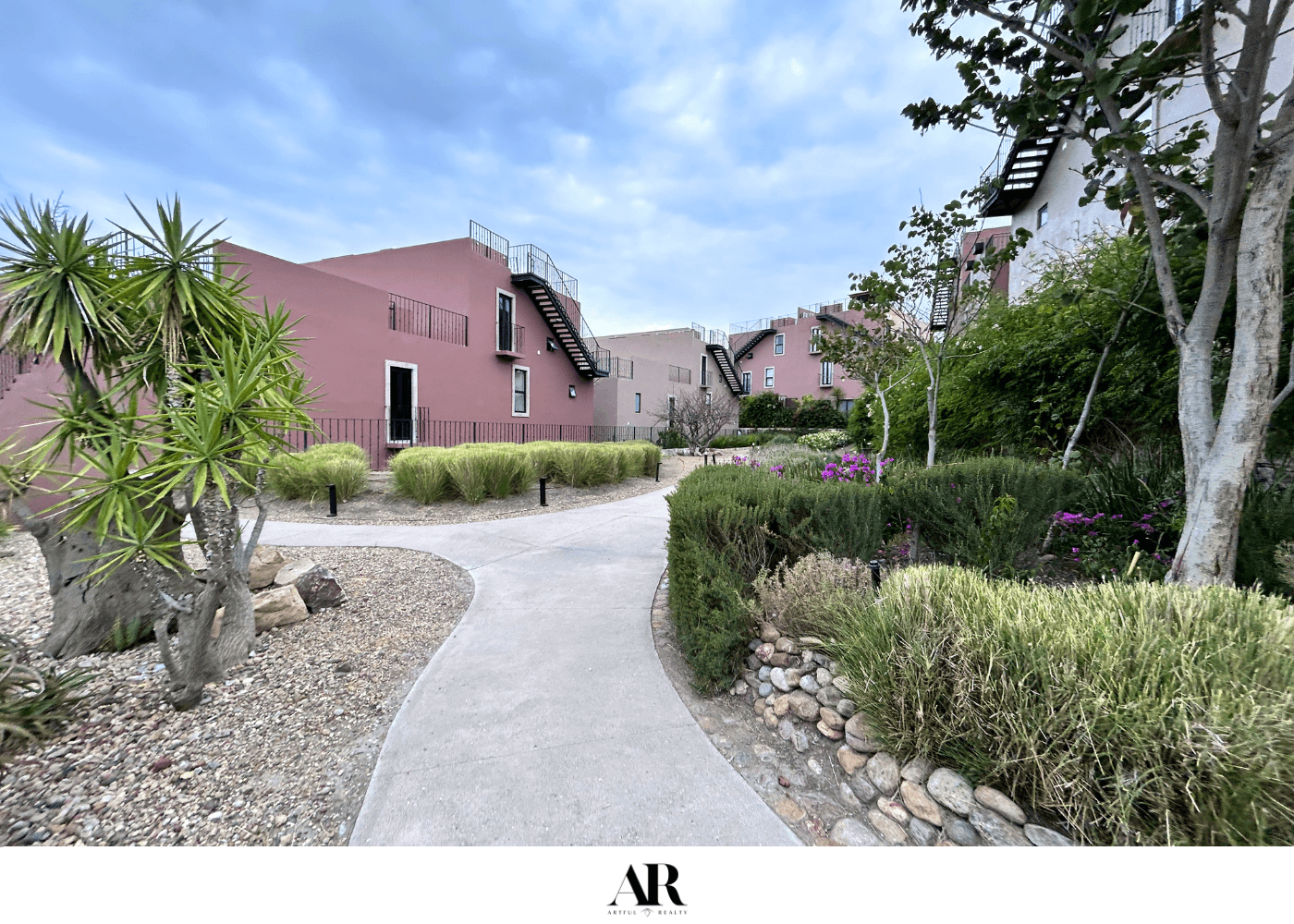 Departamento 1A Garden de Lujo con Jardín Privado en Barrio Santo | San Miguel de Allende — Barrio Santo, San Miguel de Allende — photo 11 — contemporary courtyard, mediterranean landscaping design