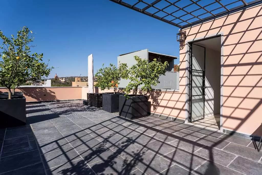 Casa Nobel — Guadiana, San Miguel de Allende — photo 4 — luminous rooftop terrace with panoramic views