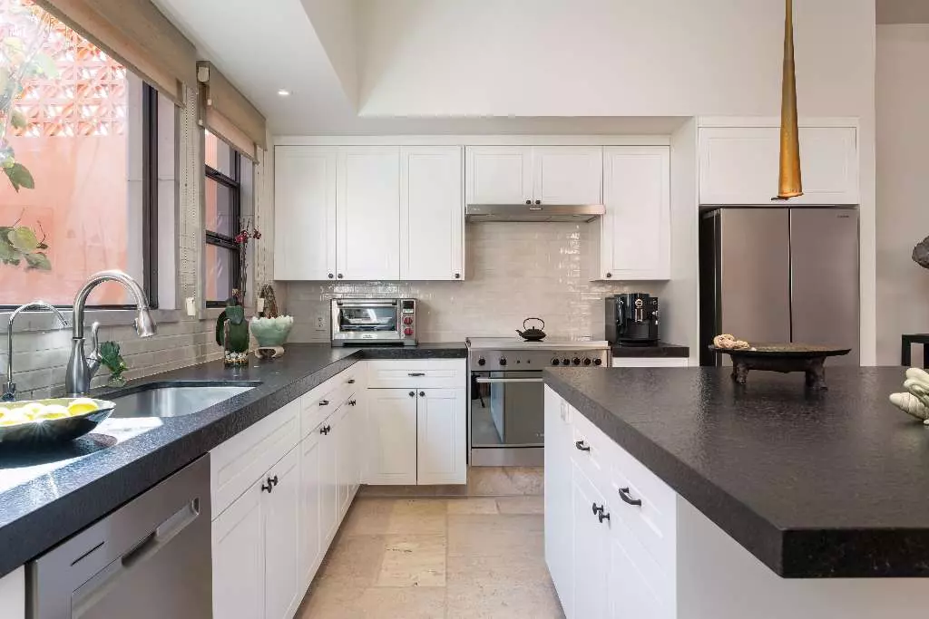 Casa Nobel — Guadiana, San Miguel de Allende — photo 8 — contemporary chef's kitchen, luminous elegance