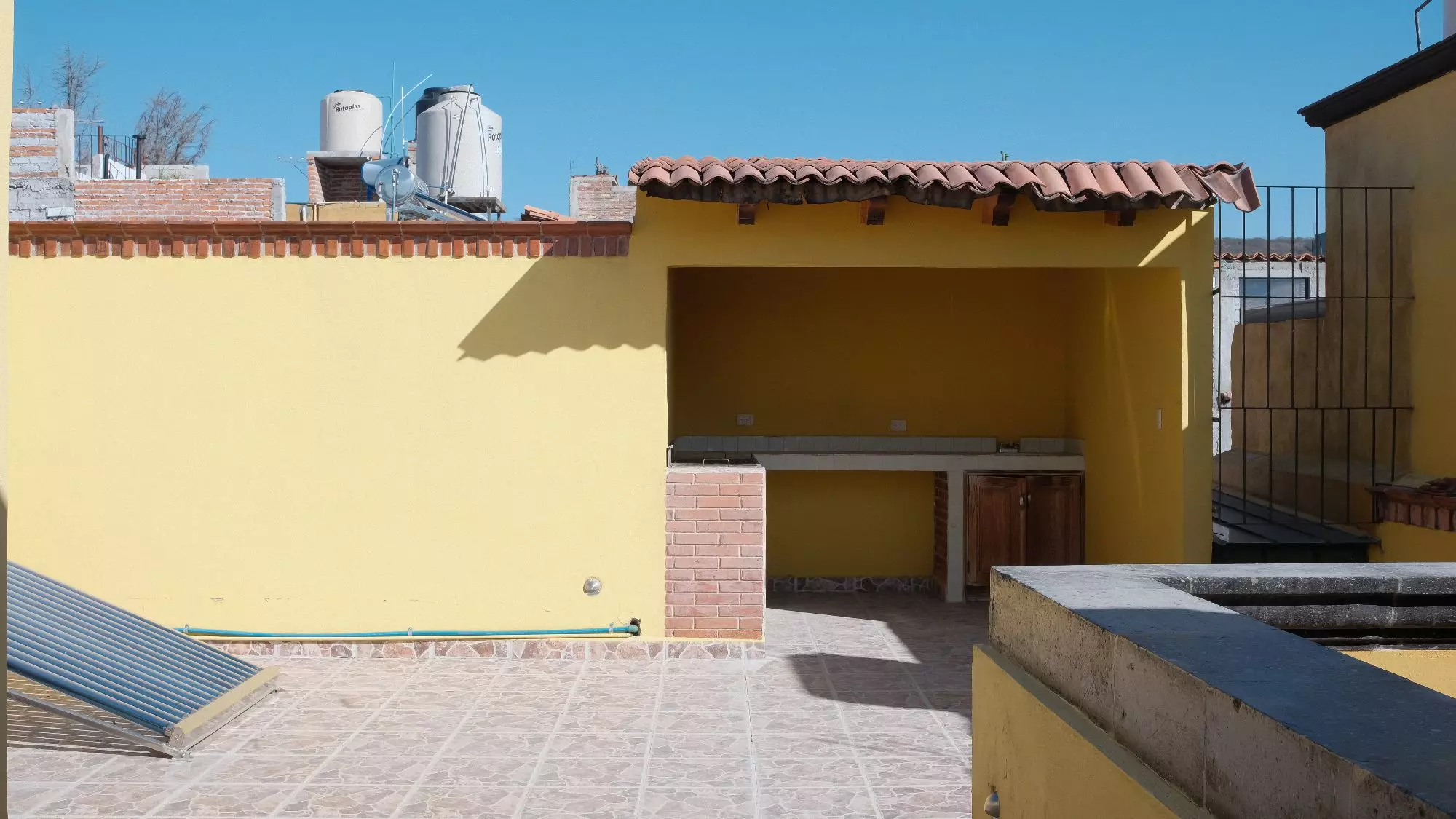 Casa La Lomita — La Lomita, San Miguel de Allende — photo 13 — charming rooftop terrace, authentic mexican architecture