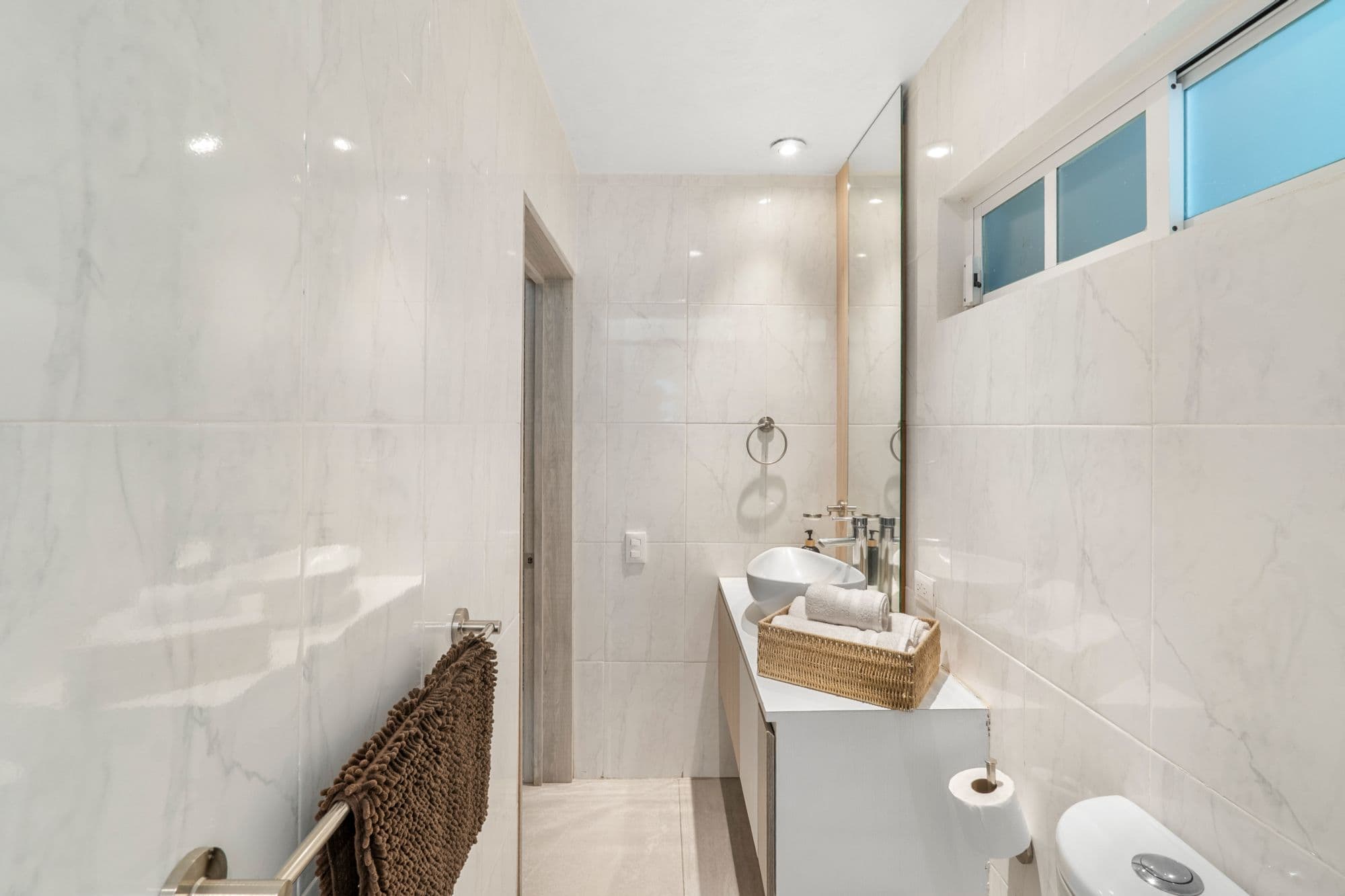Depas Oratorio — Centro, San Miguel de Allende — photo 8 — spa-like modern bathroom oasis