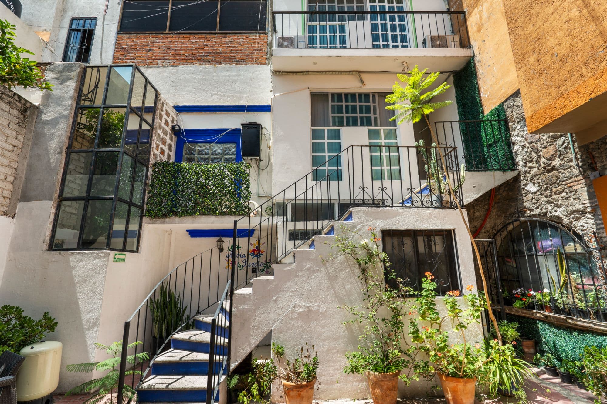 Depas Oratorio — Centro, San Miguel de Allende — photo 23 — charming colonial courtyard, vibrant character