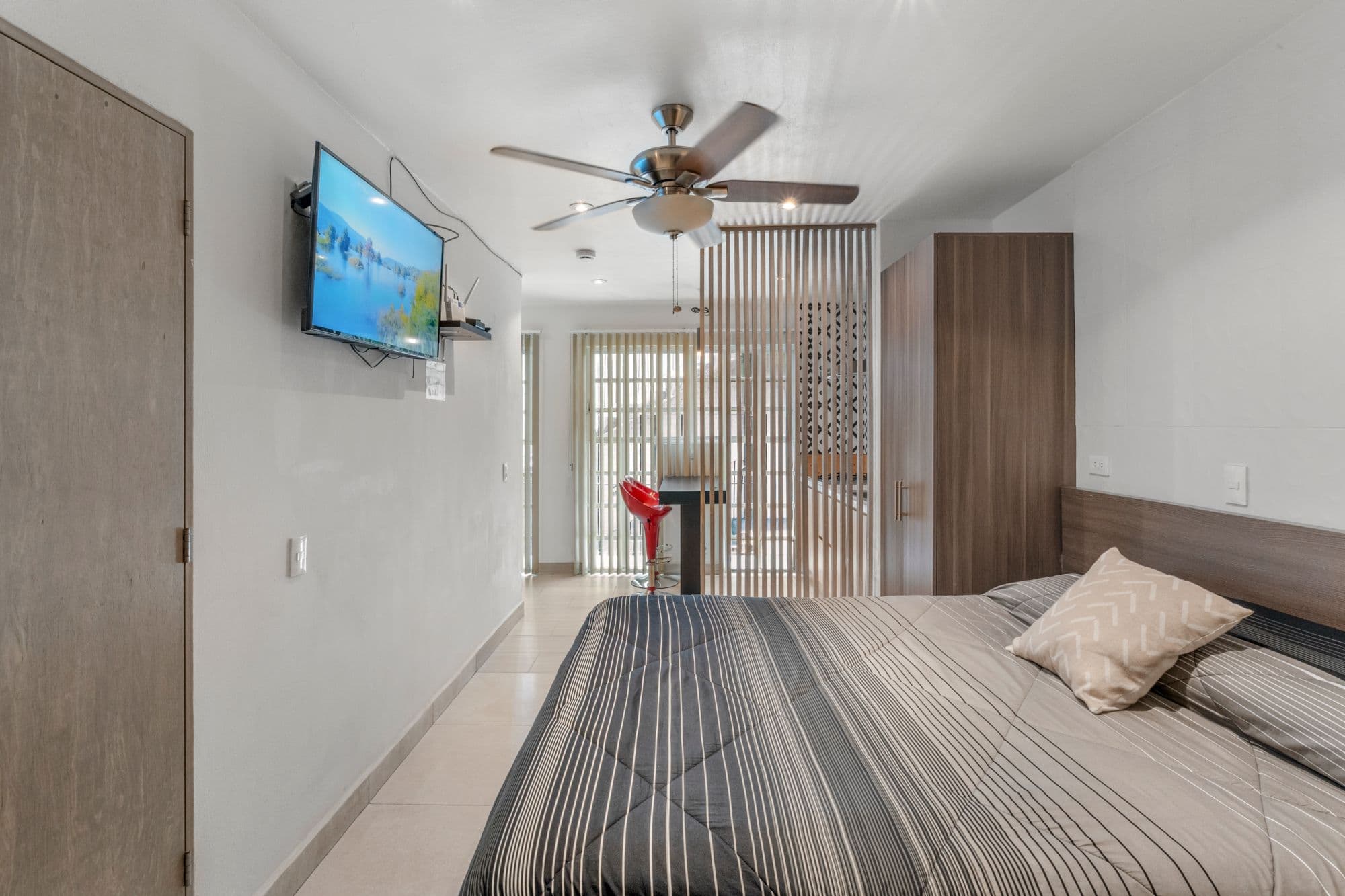 Depas Oratorio — Centro, San Miguel de Allende — photo 10 — contemporary master suite with refined elegance
