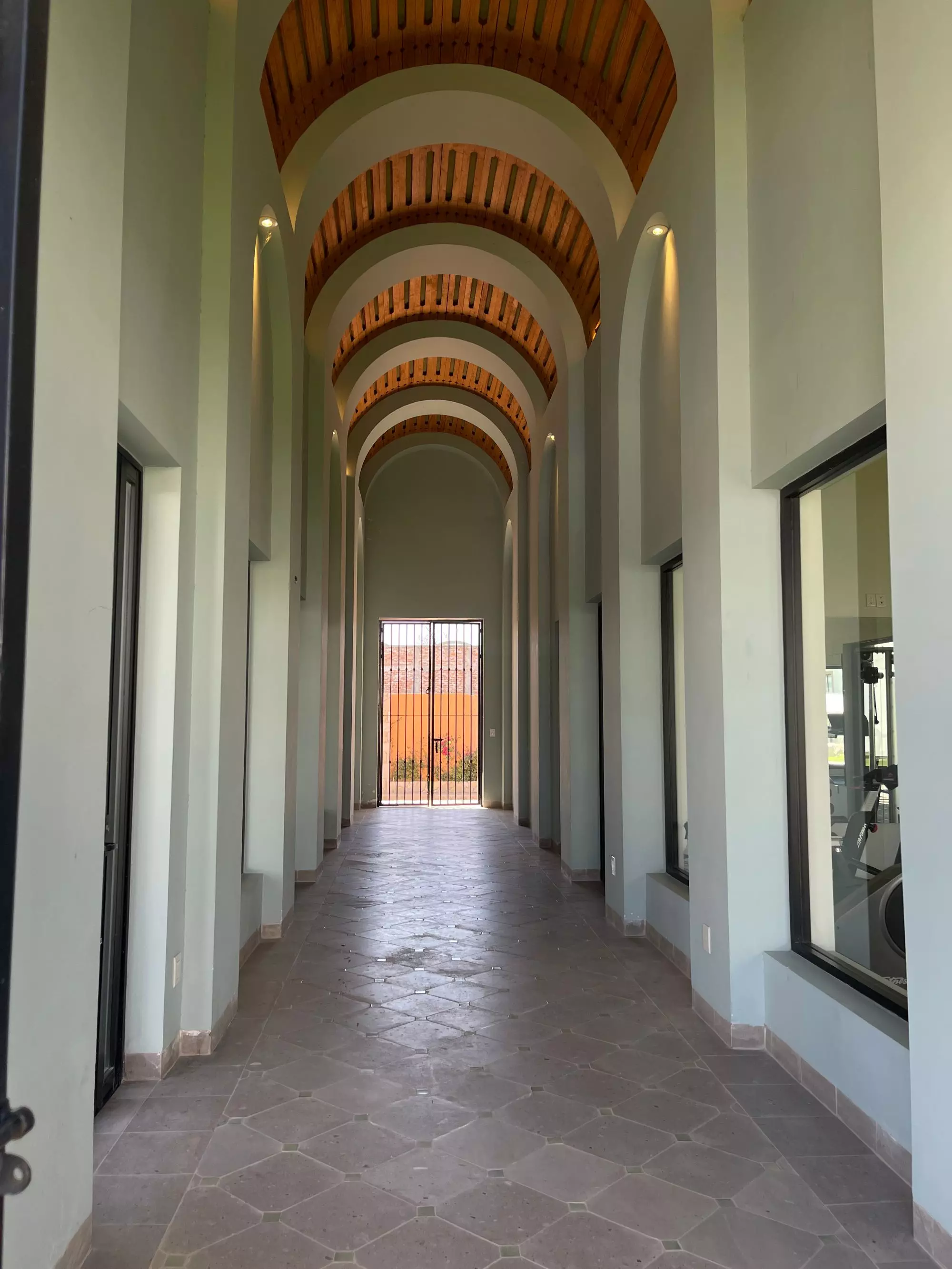 Casa Torreón PB — Atascadero (Arcos de San Miguel), San Miguel de Allende — photo 8 — stunning arched corridor, colonial elegance