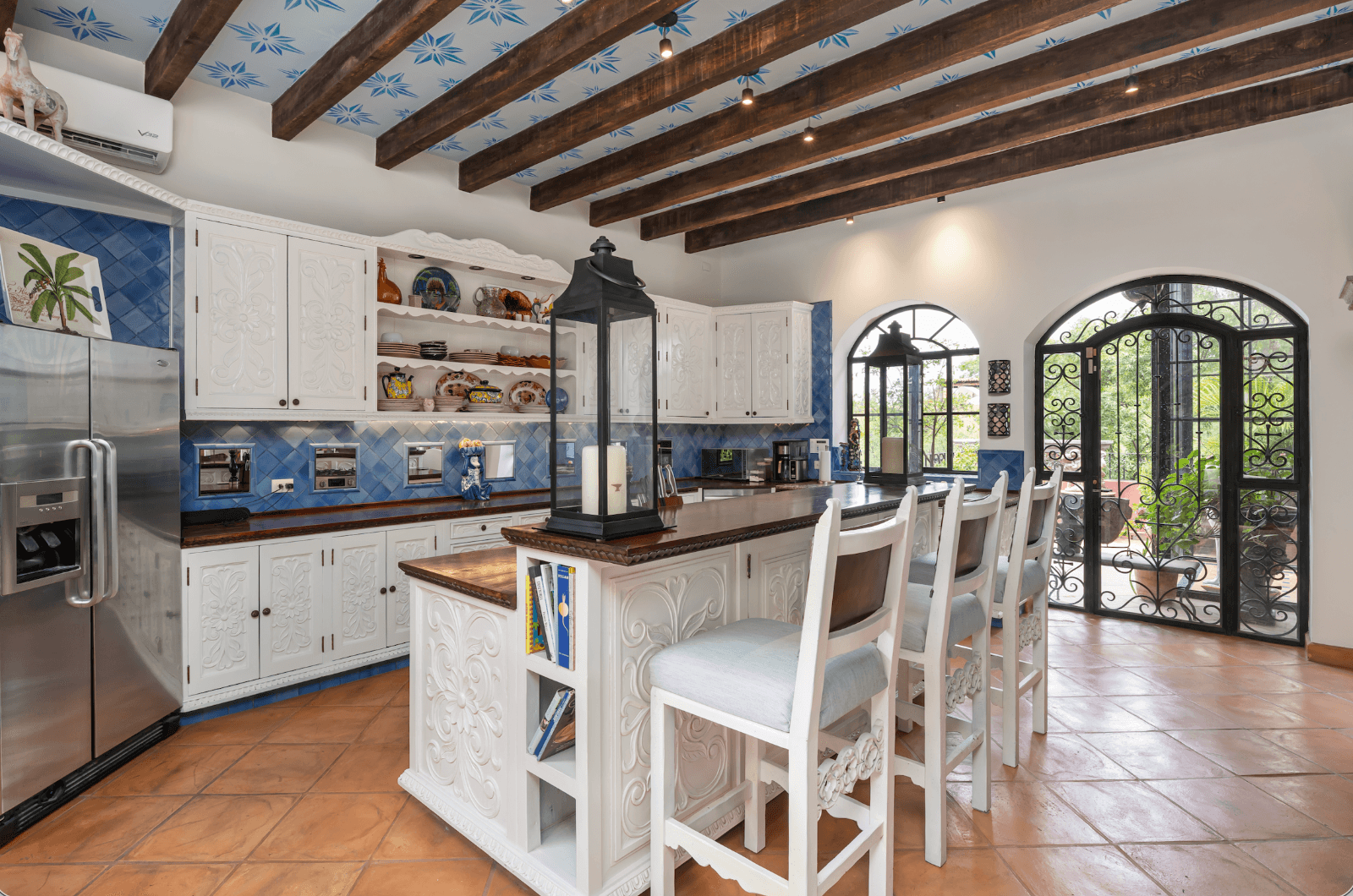Casa del Arroyo — Ojo de Agua, San Miguel de Allende — photo 15 — artisan kitchen with colonial charm