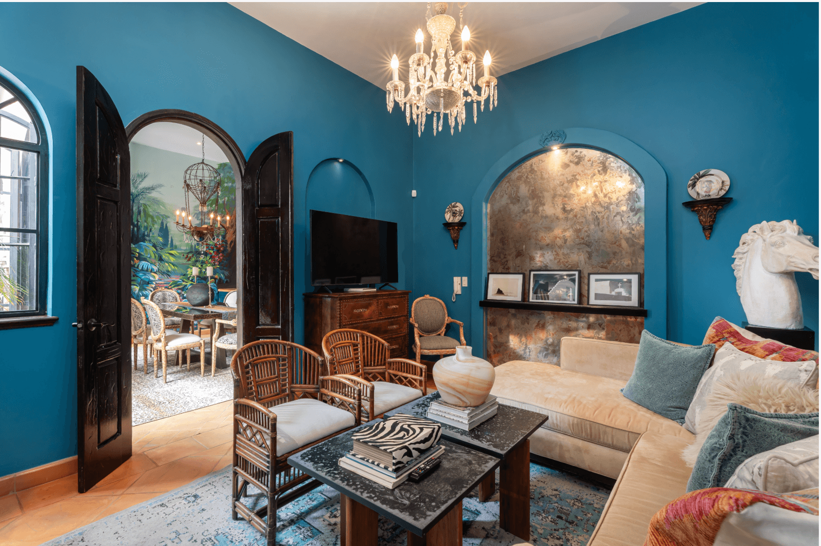 Casa del Arroyo — Ojo de Agua, San Miguel de Allende — photo 10 — sophisticated turquoise salon with timeless elegance