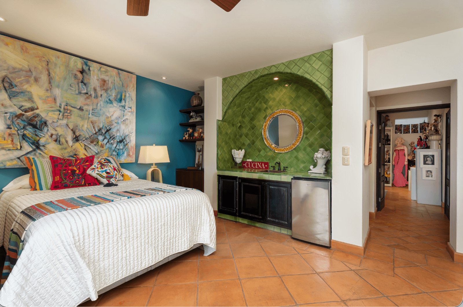 Casa del Arroyo — Ojo de Agua, San Miguel de Allende — photo 23 — vibrant artistic master suite sanctuary