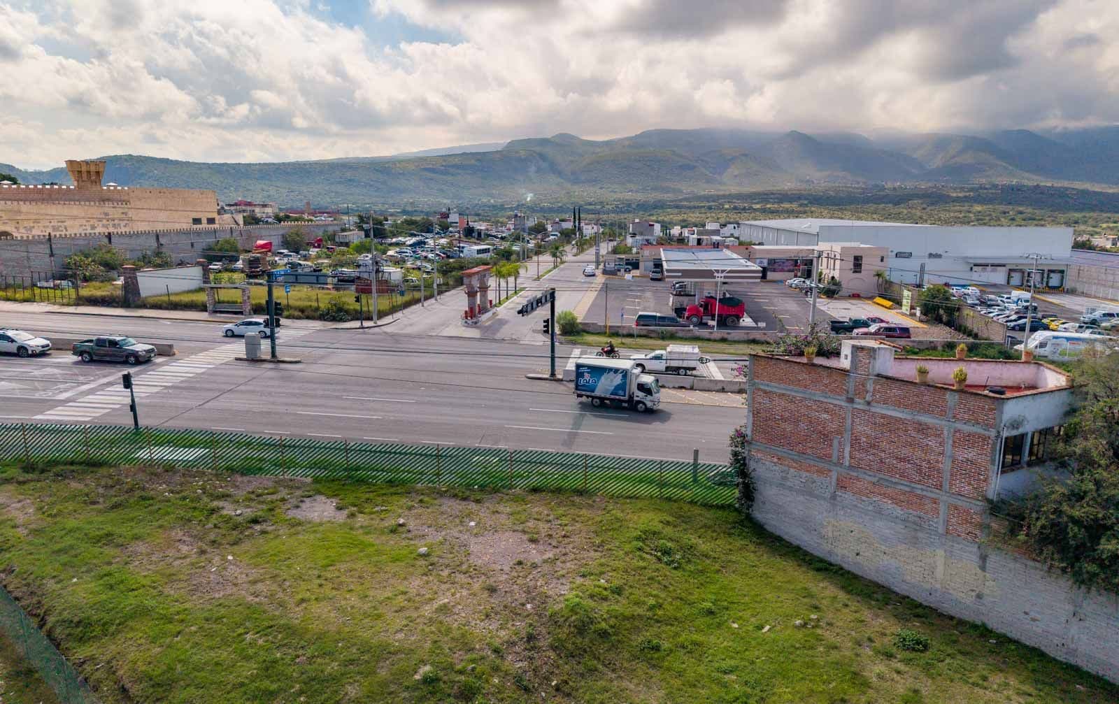 Corner Lot Opportunity — Poblado de Don Diego, San Miguel de Allende — photo 12 — panoramic valley views, industrial-chic potential