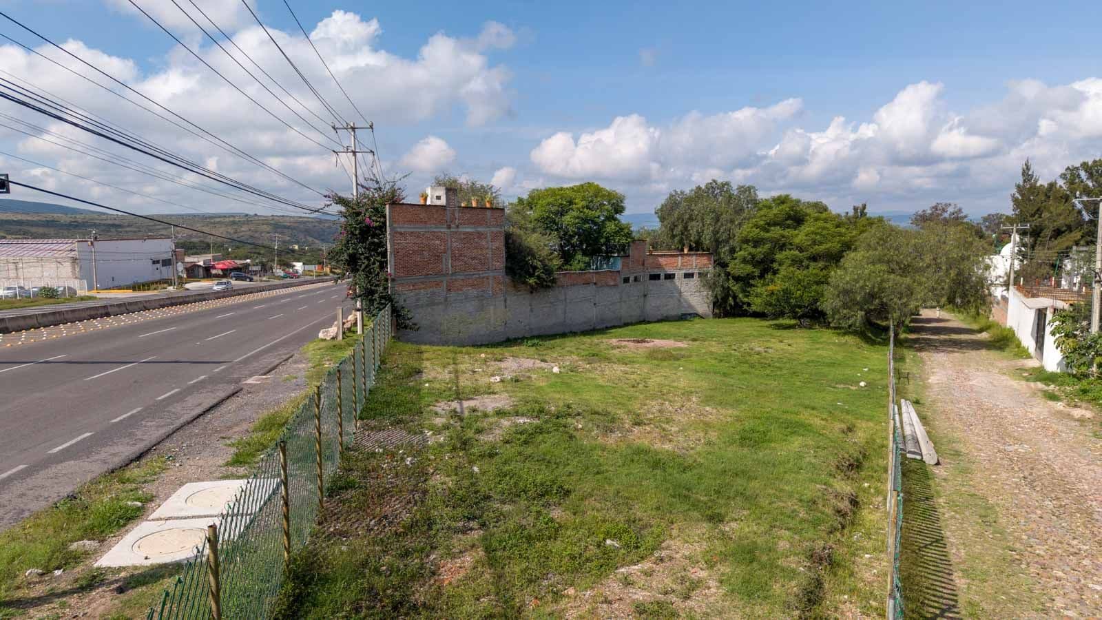 Corner Lot Opportunity — Poblado de Don Diego, San Miguel de Allende — photo 9 — expansive blank canvas, hillside vistas