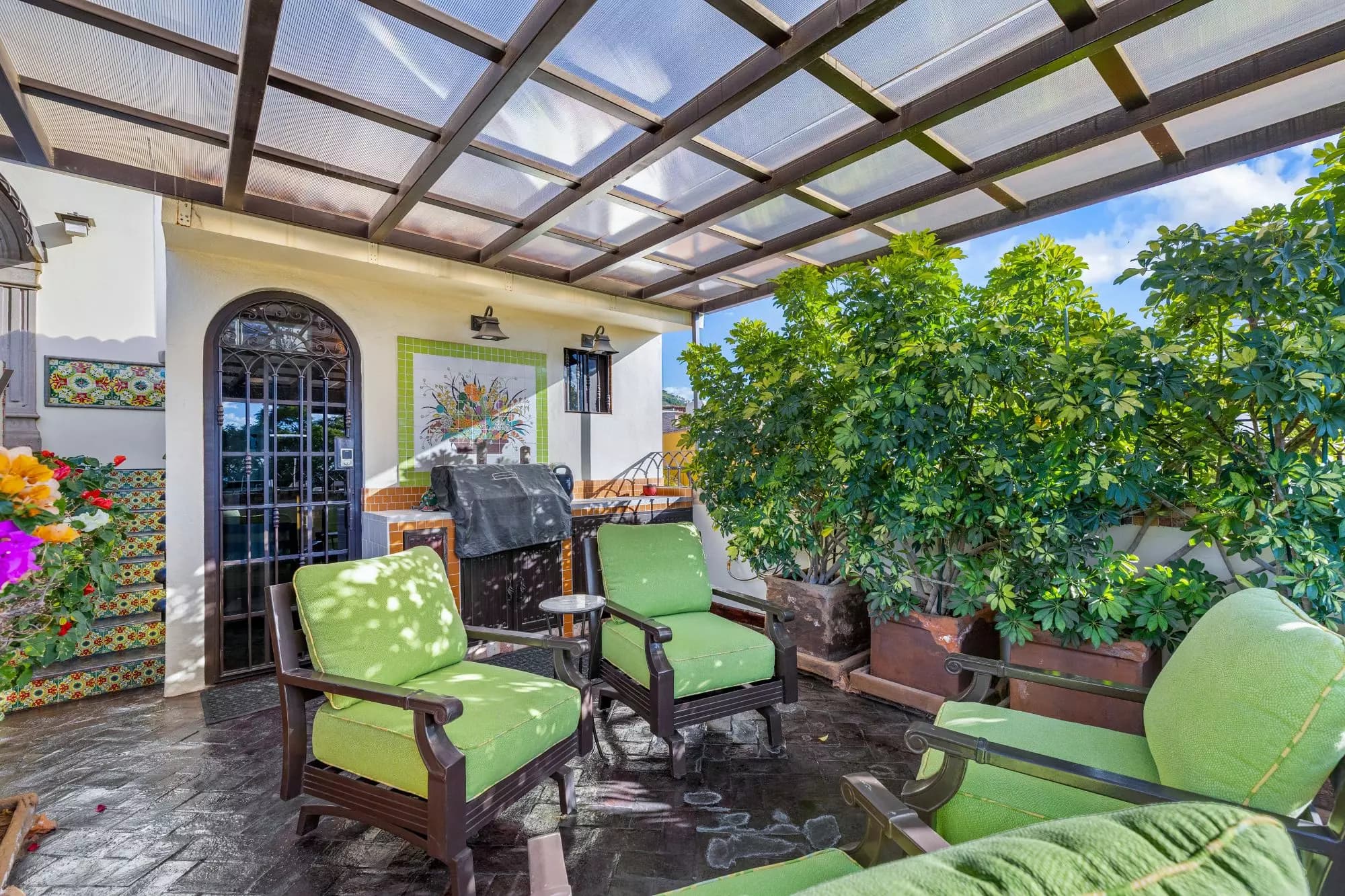 Casa Nueva Aventura — Guadiana, San Miguel de Allende — photo 6 — enchanting courtyard with dappled sunlight