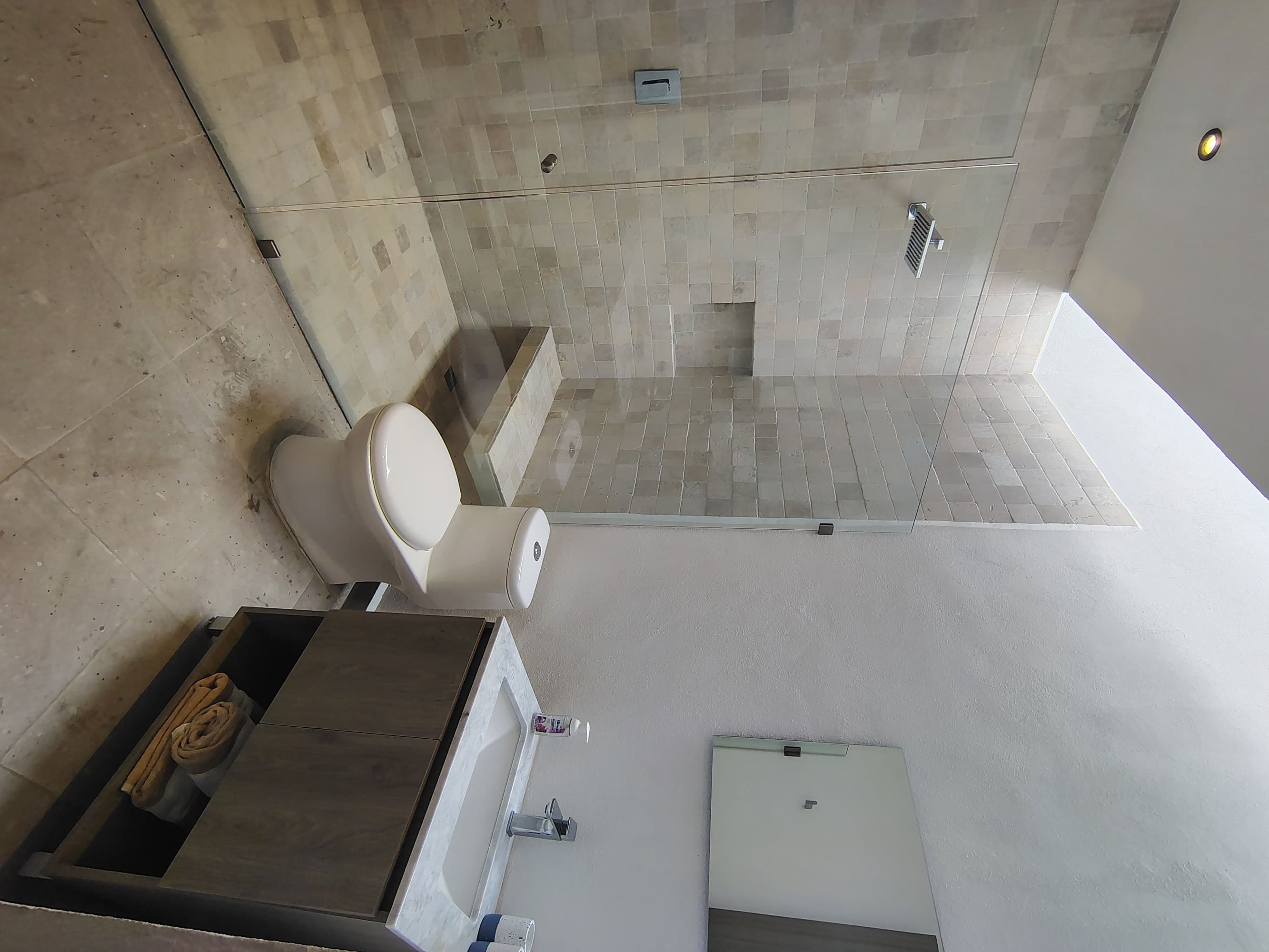 NUBE A 101 SAN FRANCISCO — San Miguel de Allende Centro, San Miguel de Allende — photo 13 — spa-like ensuite with modern finishes