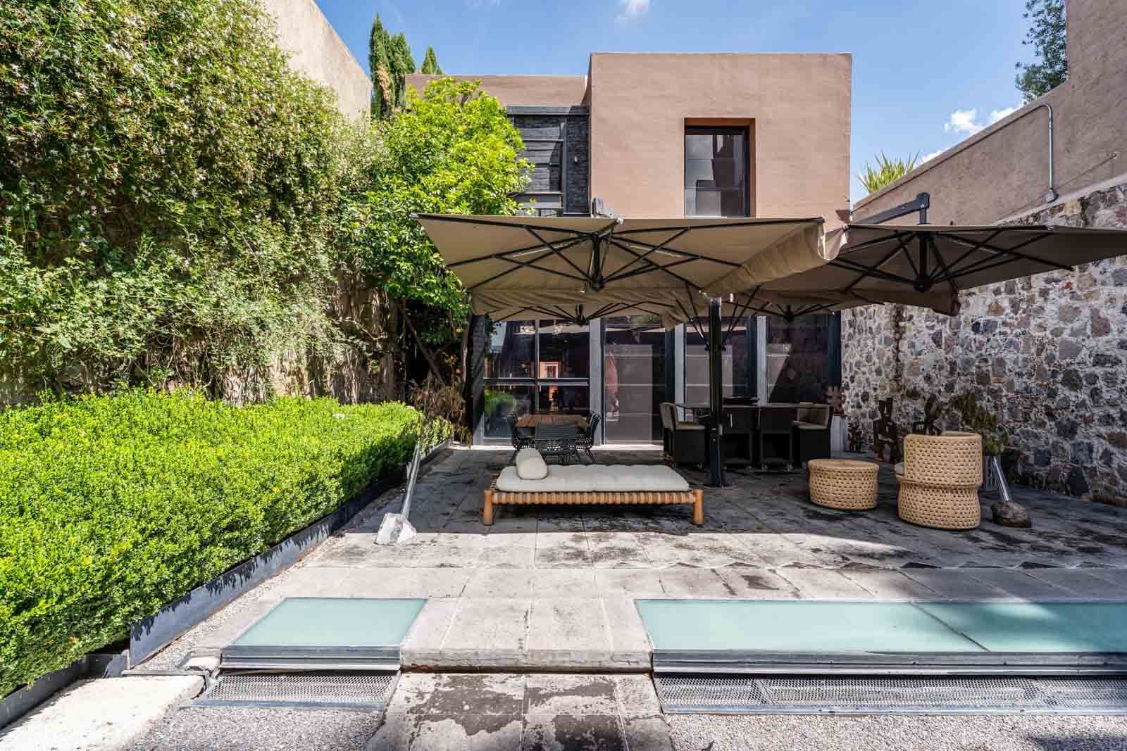 Casa Umbral — Centro, San Miguel de Allende — photo 16 — sophisticated courtyard with resort-style amenities