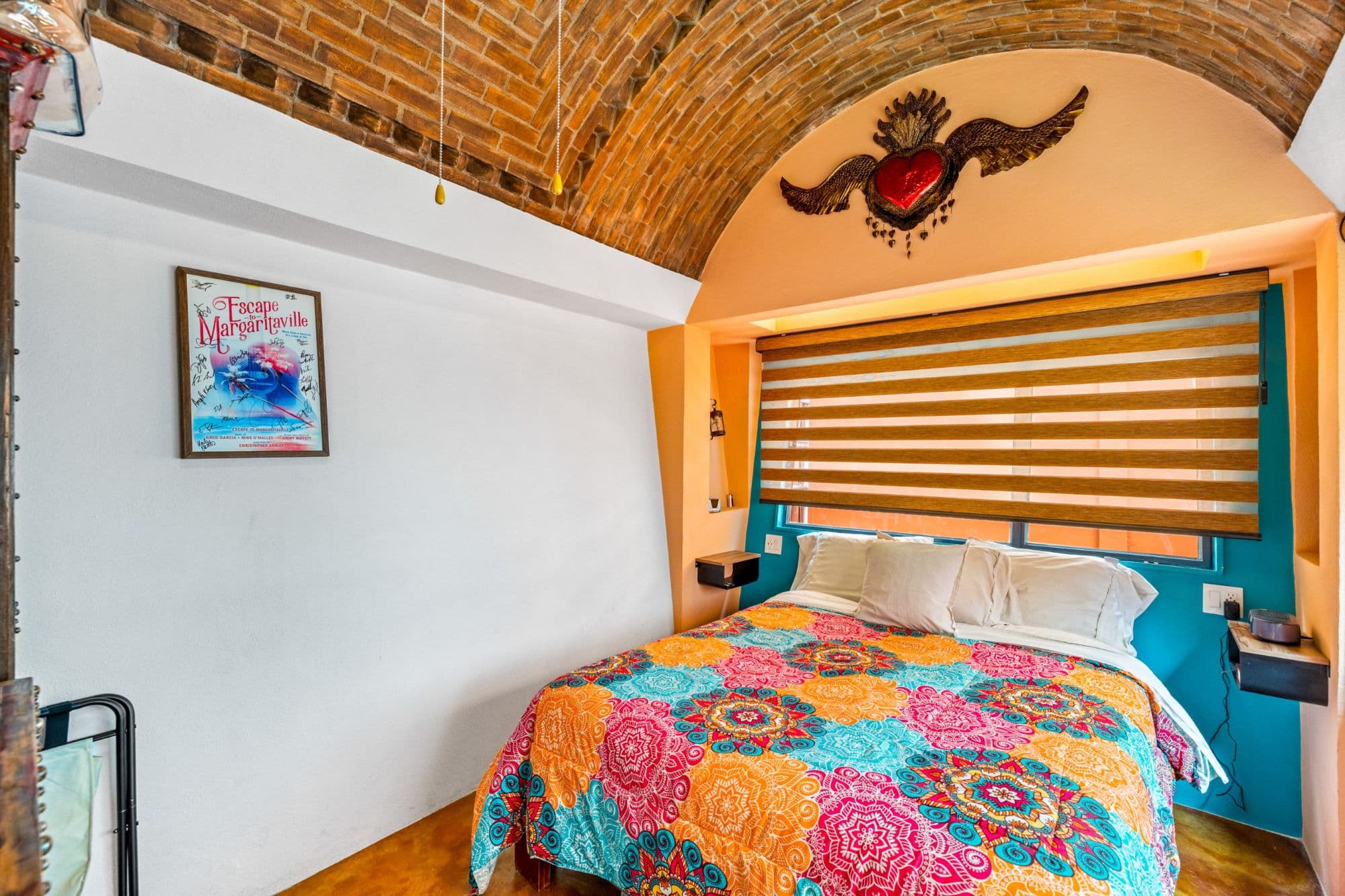 Casa la Luz — San Antonio, San Miguel de Allende — photo 2 — vibrant colonial bedroom with authentic charm