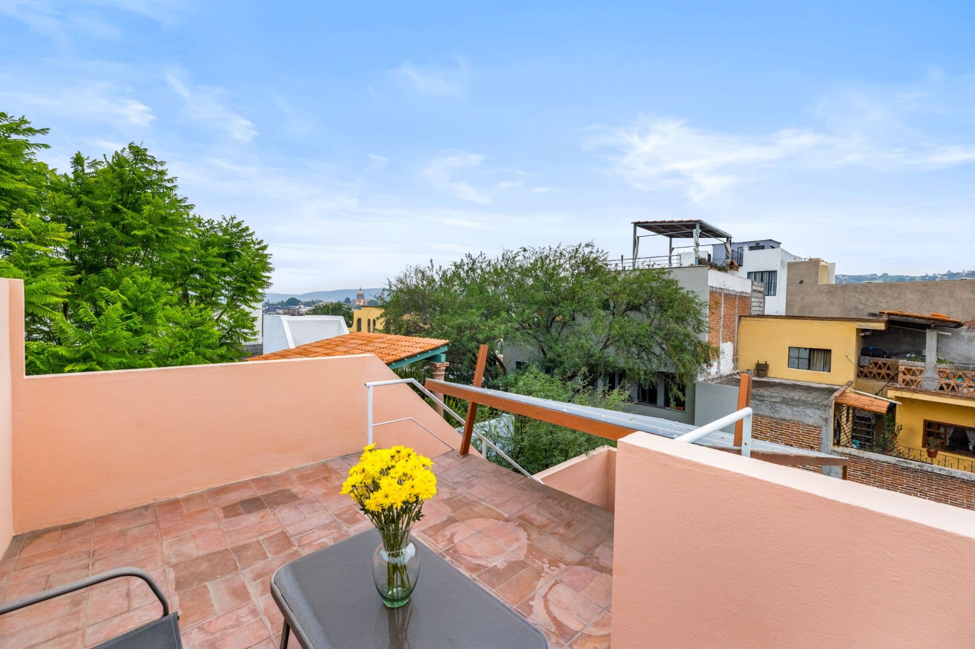 Casa la Luz — San Antonio, San Miguel de Allende — photo 11 — panoramic mountain views, serene rooftop sanctuary