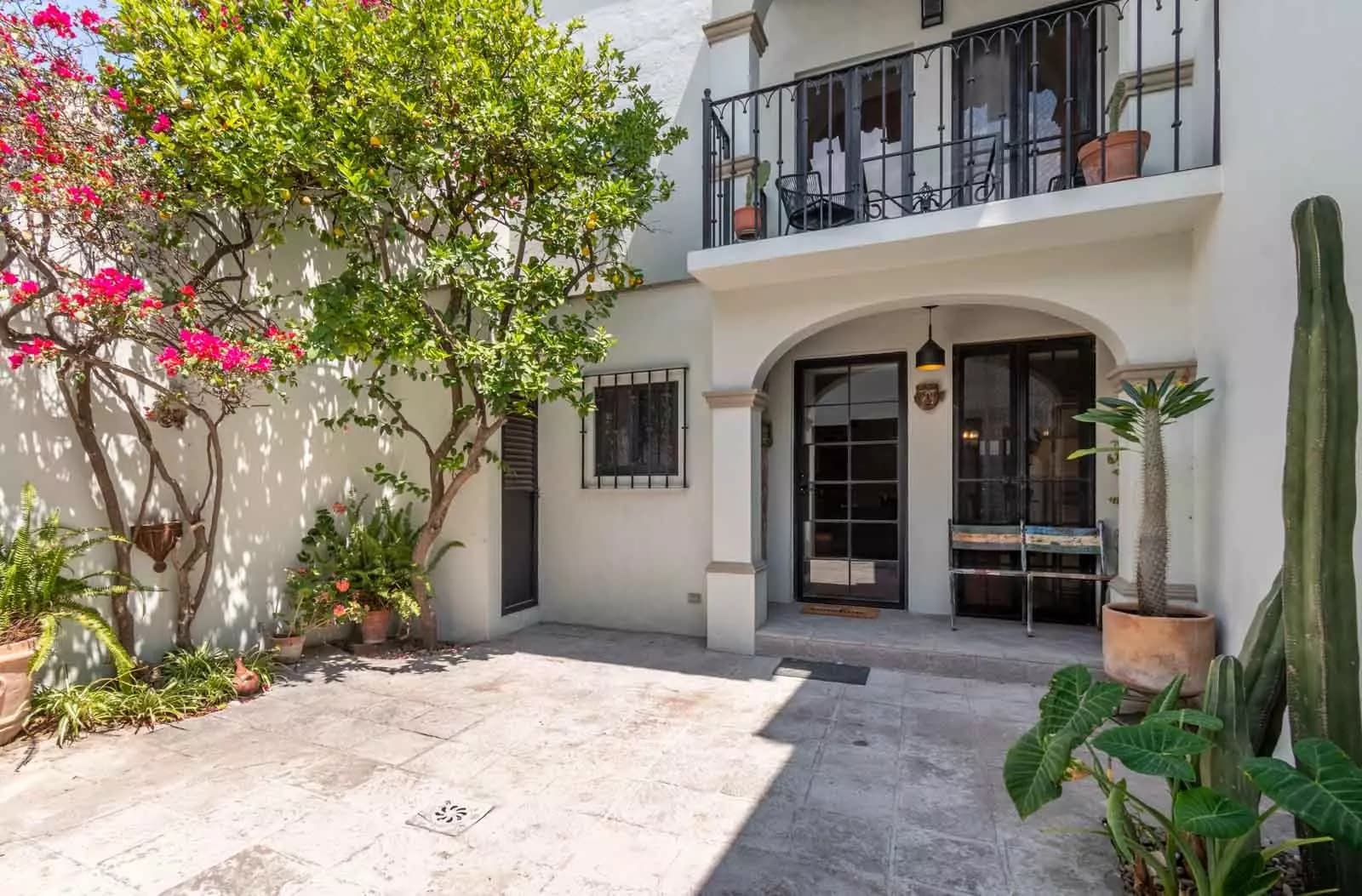 CASA OLIVO — Guadalupe, San Miguel de Allende — photo 21 — charming courtyard, colonial architecture, lush gardens