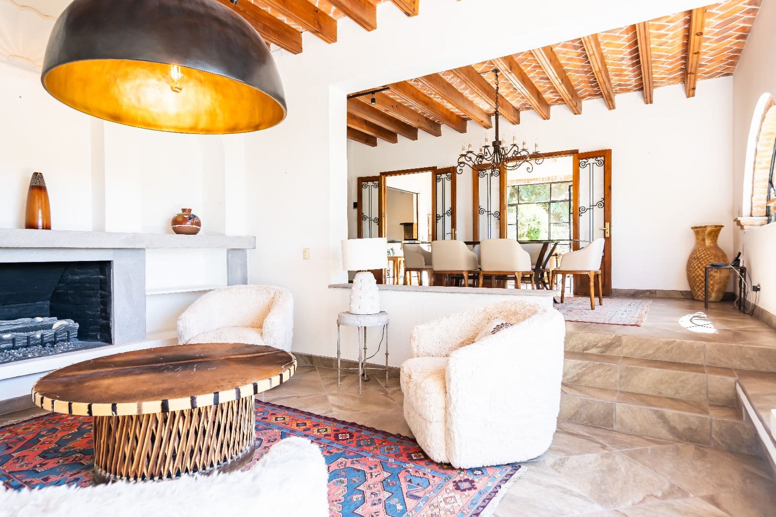 Casa Shangri-La — Centro, San Miguel de Allende — photo 3 — sophisticated open-concept living, architectural elegance
