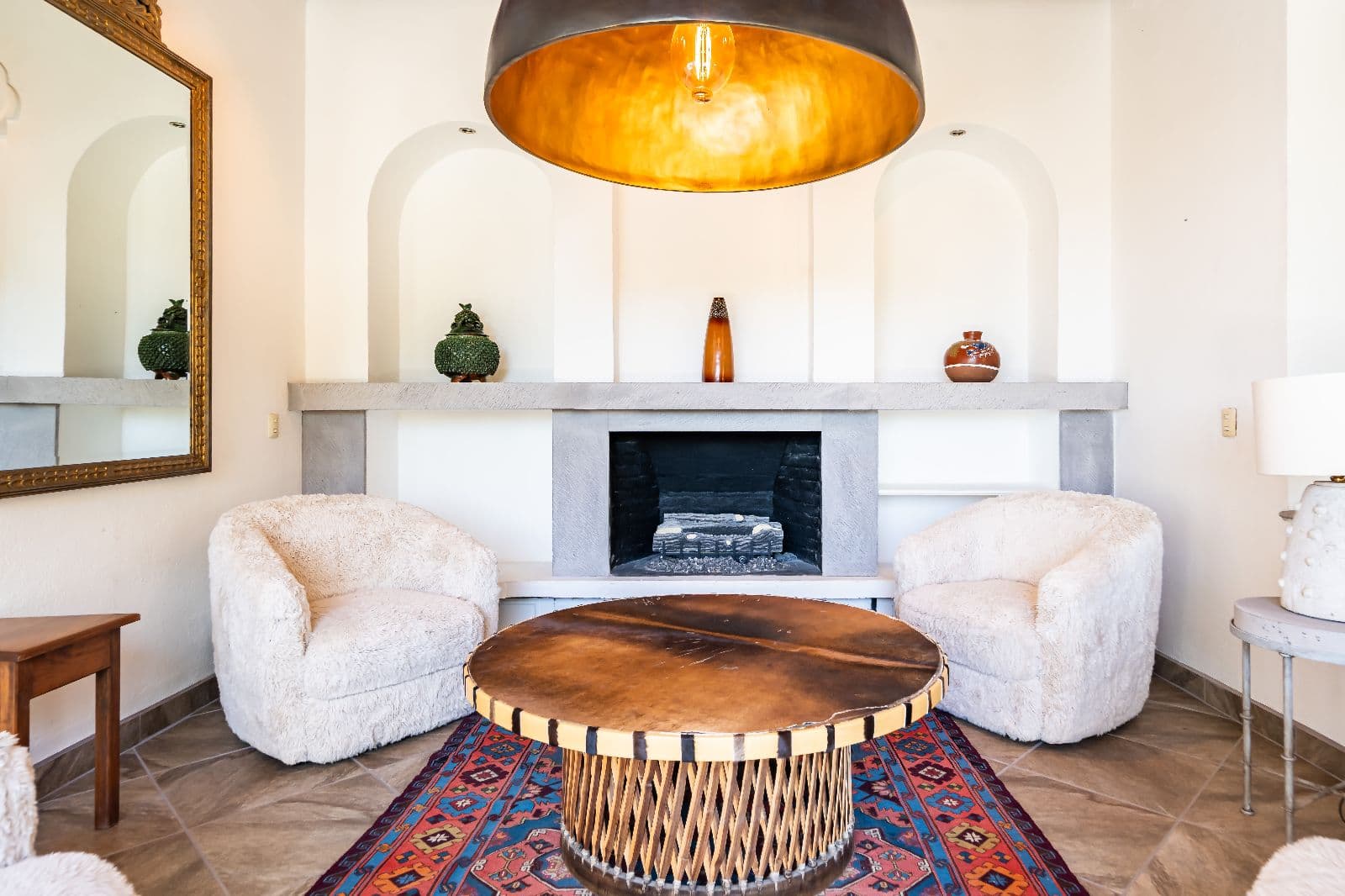 Casa Shangri-La — Centro, San Miguel de Allende — photo 4 — luminous salon with architectural elegance