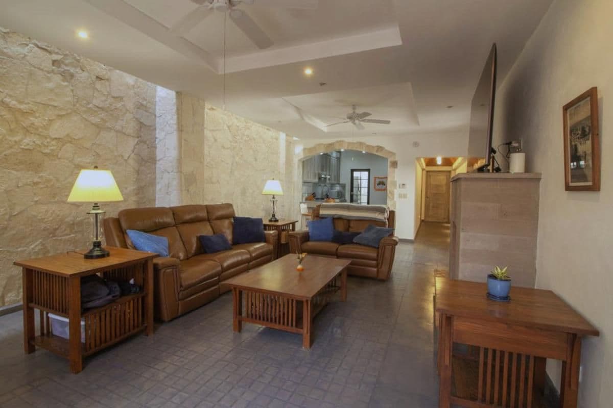 1959 Orizaba 112 — San Antonio, San Miguel de Allende — photo 8 — sophisticated living room with authentic character