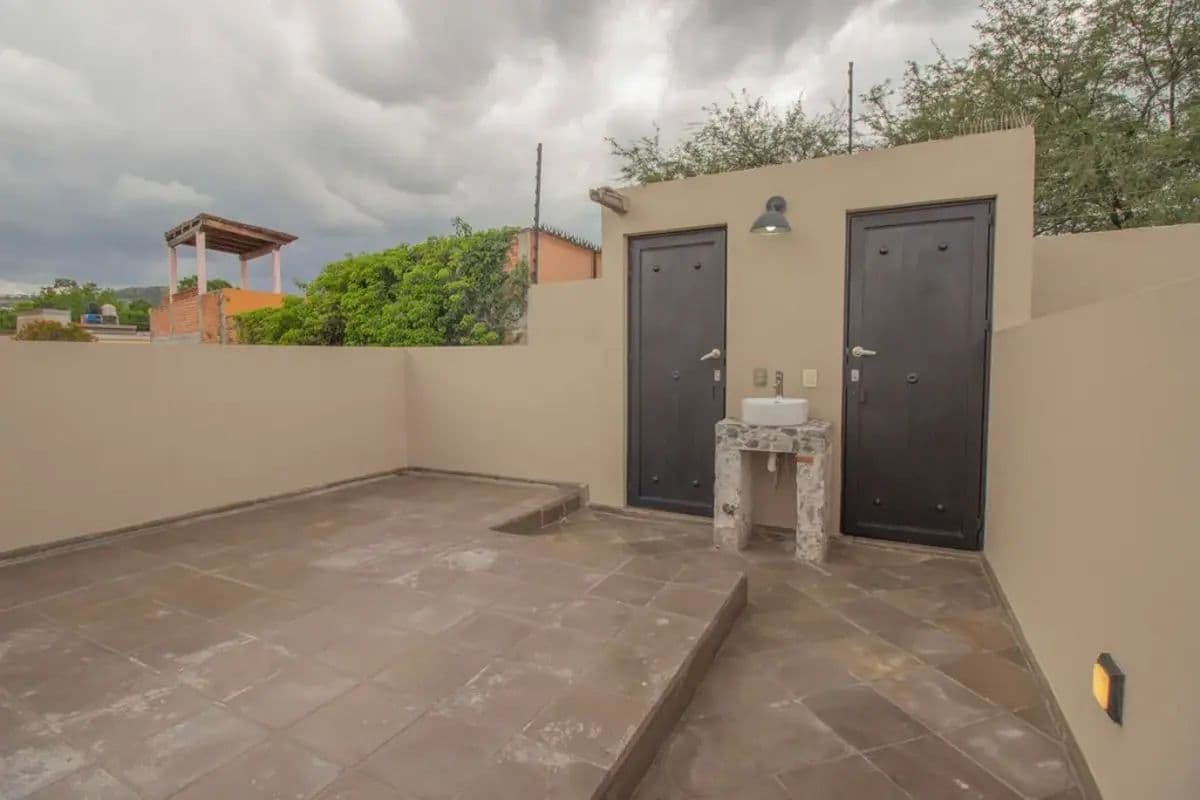 1959 Orizaba 112 — San Antonio, San Miguel de Allende — photo 26 — spacious rooftop terrace, dramatic sky views