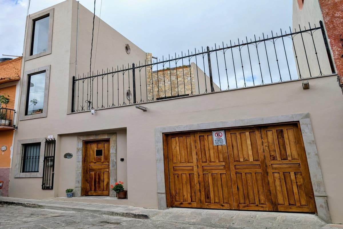 1959 Orizaba 112 — San Antonio, San Miguel de Allende — photo 2 — contemporary luxury meets colonial charm