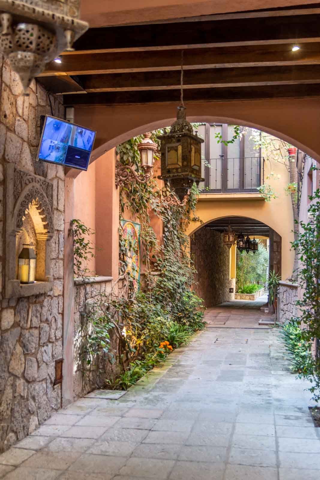Casa Sol — Centro, San Miguel de Allende — photo 22 — charming colonial passage, ivy-draped elegance