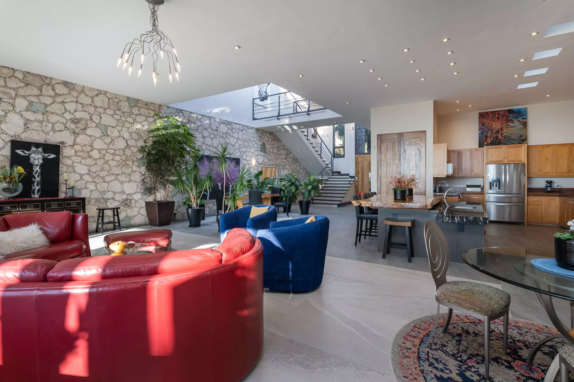 Casa Bella Vista — Balcones, San Miguel de Allende — photo 3 — contemporary luxury open-plan living perfection