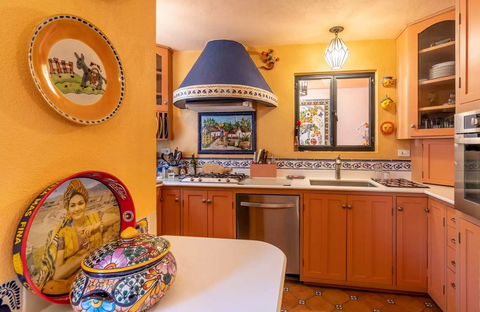 Rosal 26B — San Antonio, San Miguel de Allende — photo 4 — vibrant mexican kitchen with authentic charm