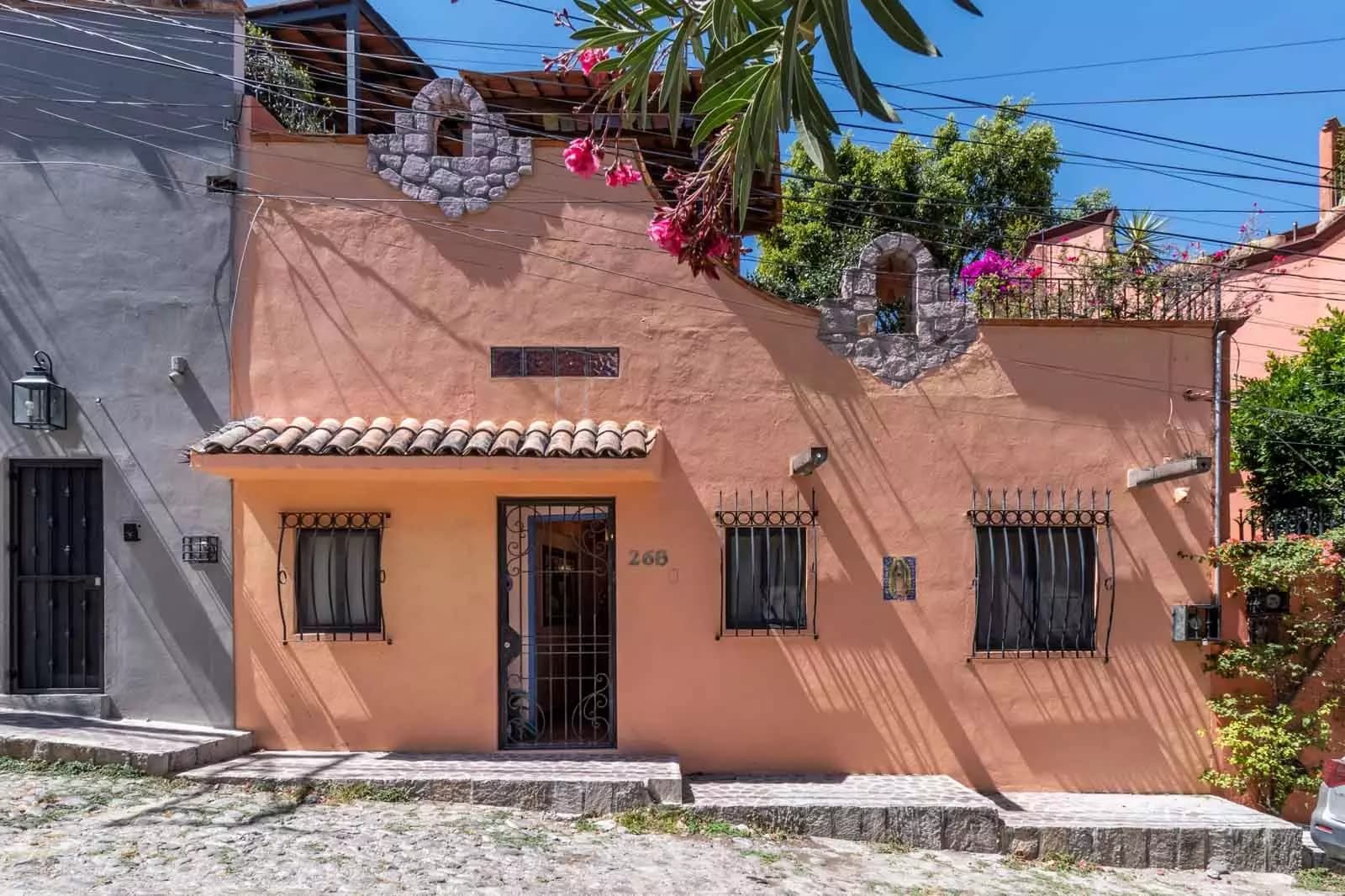 Rosal 26B — San Antonio, San Miguel de Allende — photo 20 — charming terracotta facade, sun-drenched courtyard
