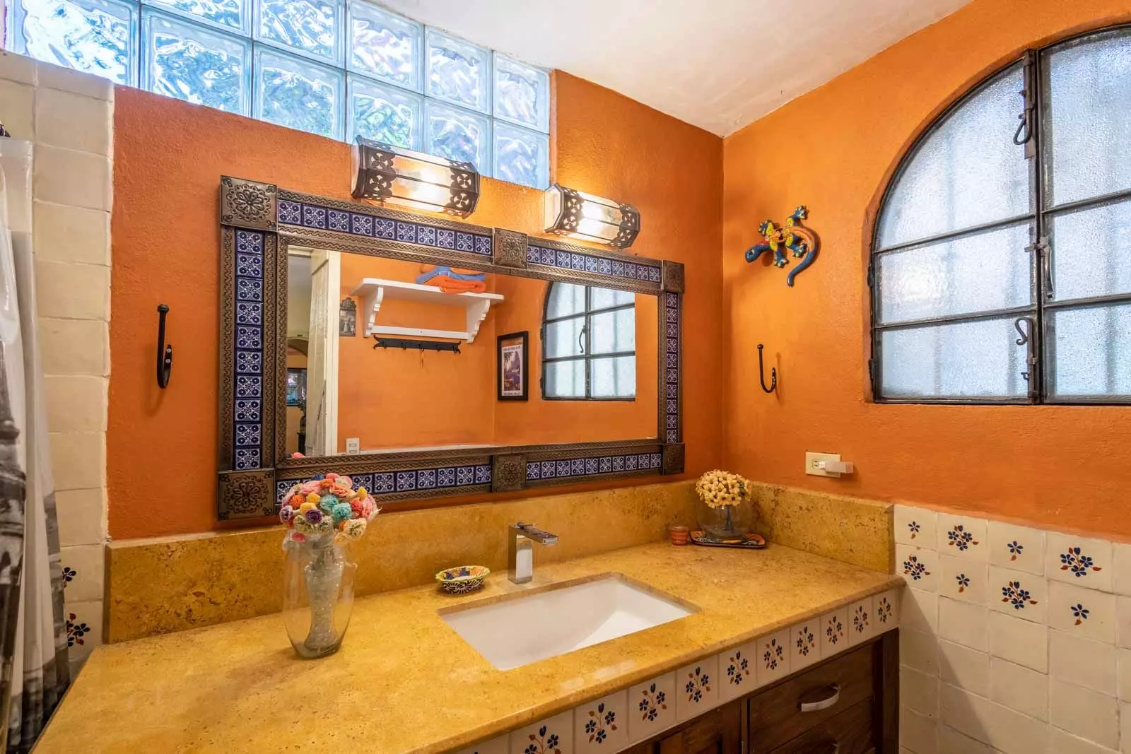 Rosal 26B — San Antonio, San Miguel de Allende — photo 8 — vibrant mexican-inspired bathroom oasis