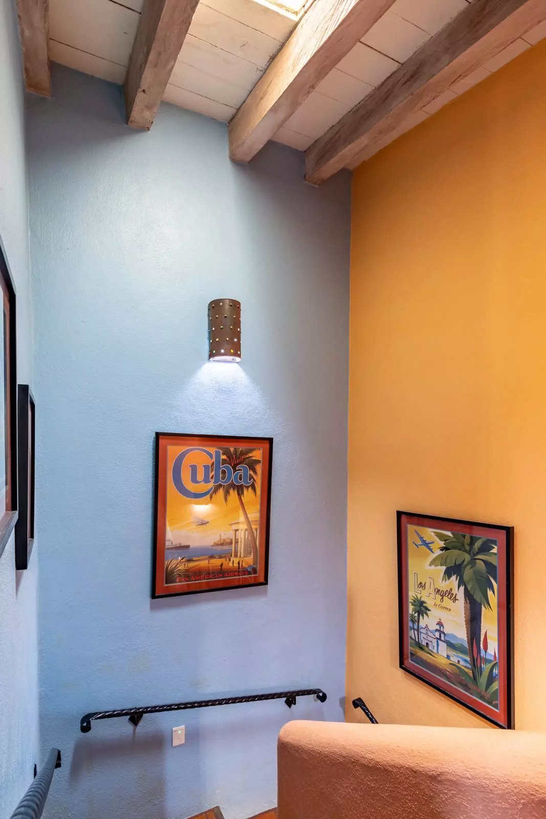 Rosal 26B — San Antonio, San Miguel de Allende — photo 10 — rustic beams, vibrant colonial character